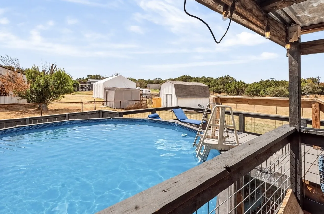 Mobile Home For Sale in Parker County , 170 Western Lake Drive, Weatherford, Texas 76087, 4 Bedroom, 2 Bathroom, Garage spaces, 1,800 Sqft, built in 2017, mls#21390964, Real Estate Agent in Weatherford, Homes For Sale in Parker county, Homes For Sale in Weatherford, Realtor in Weatherford Texas, Real Estate Brokerage Independent Realty Texas, Luminita Cordes Realtor