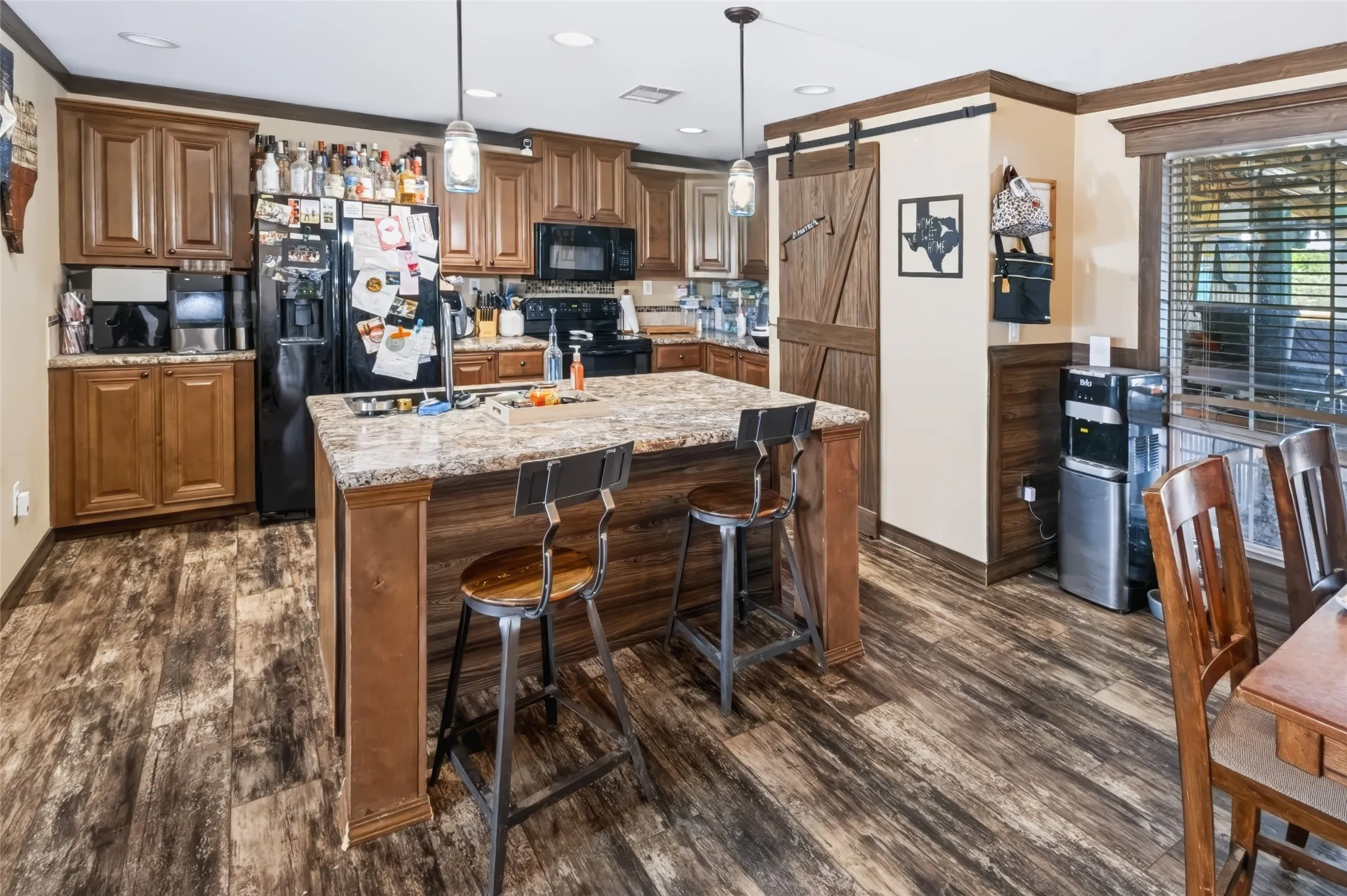 Mobile Home For Sale in Parker County , 170 Western Lake Drive, Weatherford, Texas 76087, 4 Bedroom, 2 Bathroom, Garage spaces, 1,800 Sqft, built in 2017, mls#21390964, Real Estate Agent in Weatherford, Homes For Sale in Parker county, Homes For Sale in Weatherford, Realtor in Weatherford Texas, Real Estate Brokerage Independent Realty Texas, Luminita Cordes Realtor