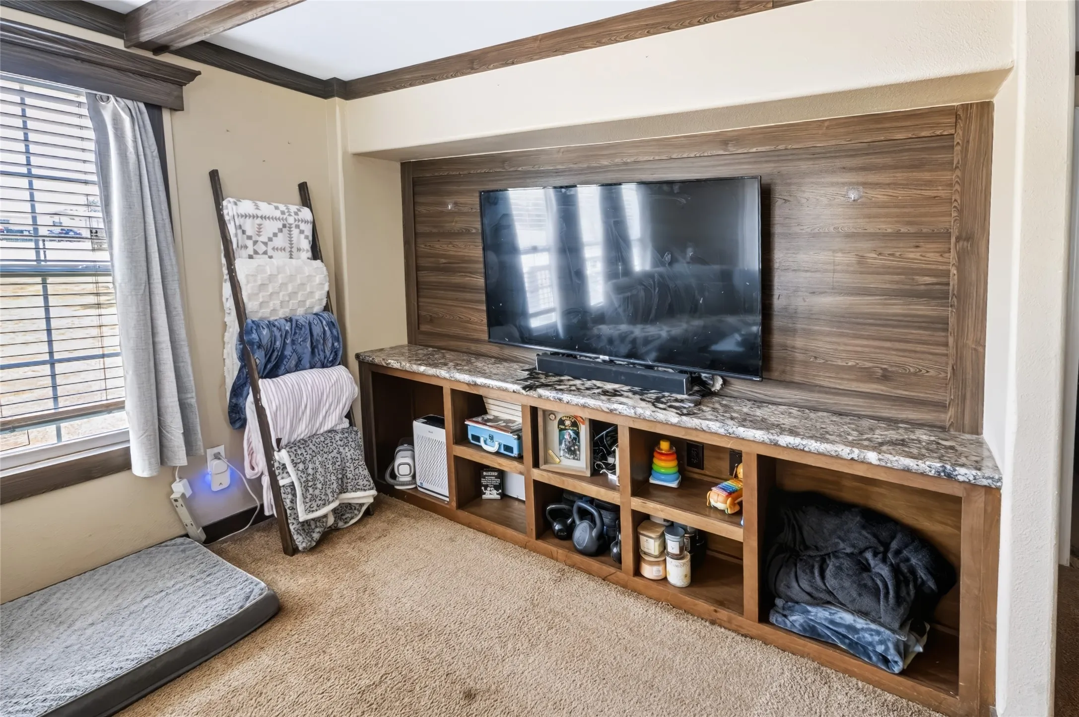 Mobile Home For Sale in Parker County , 170 Western Lake Drive, Weatherford, Texas 76087, 4 Bedroom, 2 Bathroom, Garage spaces, 1,800 Sqft, built in 2017, mls#21390964, Real Estate Agent in Weatherford, Homes For Sale in Parker county, Homes For Sale in Weatherford, Realtor in Weatherford Texas, Real Estate Brokerage Independent Realty Texas, Luminita Cordes Realtor