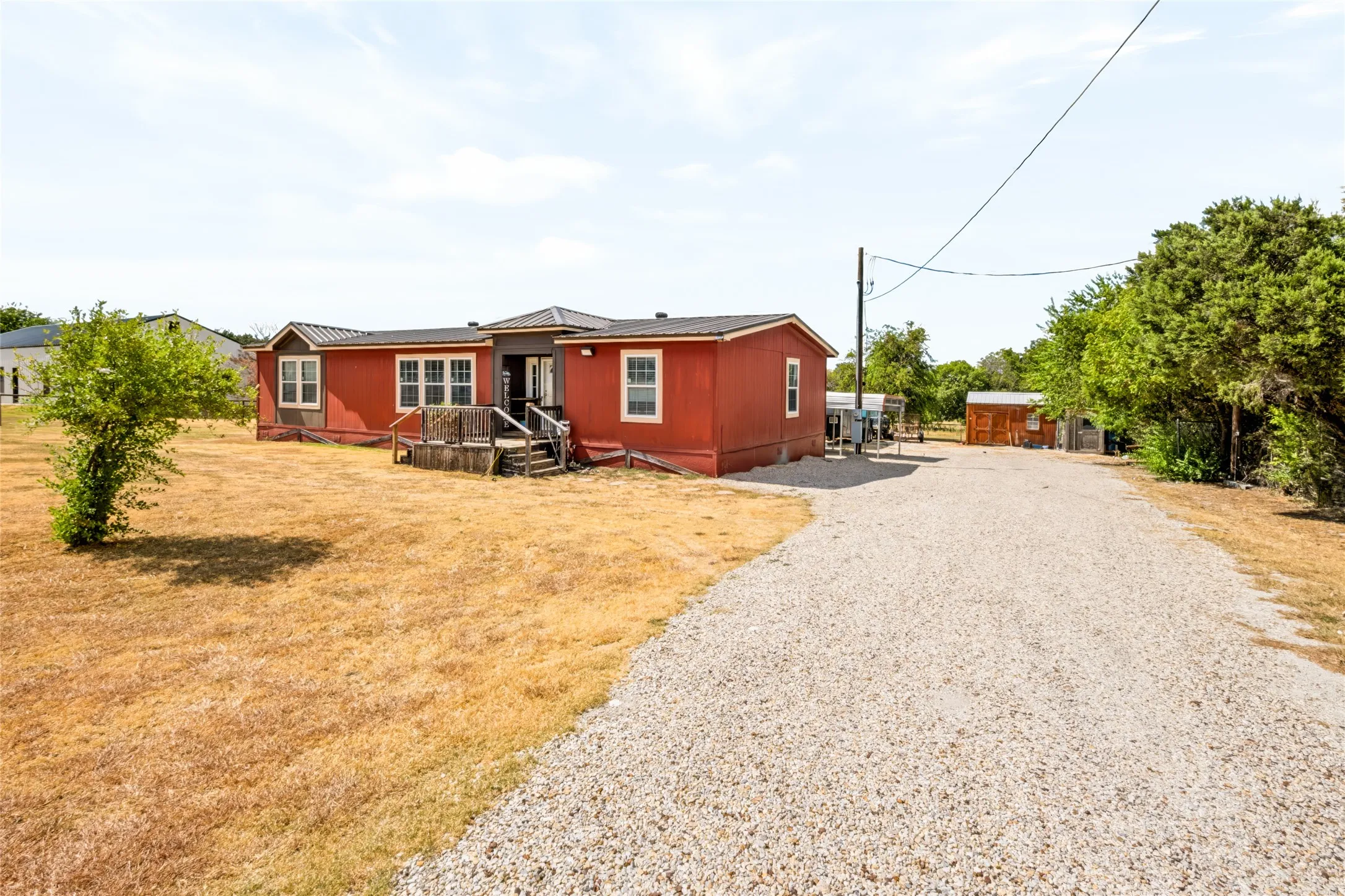 Mobile Home For Sale in Parker County , 170 Western Lake Drive, Weatherford, Texas 76087, 4 Bedroom, 2 Bathroom, Garage spaces, 1,800 Sqft, built in 2017, mls#21390964, Real Estate Agent in Weatherford, Homes For Sale in Parker county, Homes For Sale in Weatherford, Realtor in Weatherford Texas, Real Estate Brokerage Independent Realty Texas, Luminita Cordes Realtor