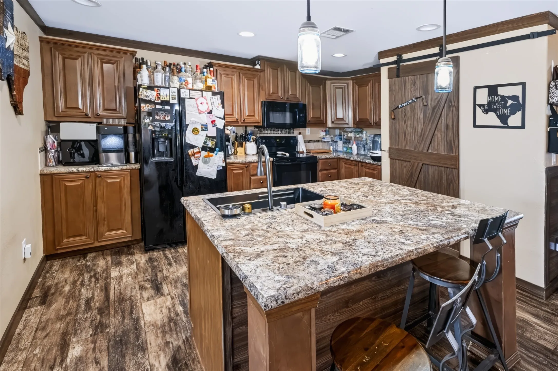 Mobile Home For Sale in Parker County , 170 Western Lake Drive, Weatherford, Texas 76087, 4 Bedroom, 2 Bathroom, Garage spaces, 1,800 Sqft, built in 2017, mls#21390964, Real Estate Agent in Weatherford, Homes For Sale in Parker county, Homes For Sale in Weatherford, Realtor in Weatherford Texas, Real Estate Brokerage Independent Realty Texas, Luminita Cordes Realtor
