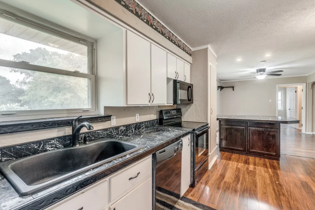 Single Family Residence For Sale in Dallas County , 11049 Paddock Circle, Dallas, Texas 75238, 3 Bedroom, 2 Bathroom, 2 Garage spaces, 1,255 Sqft, built in 1962, mls#21391108, Real Estate Agent in Dallas, Homes For Sale in Dallas county, Homes For Sale in Dallas, Realtor in Dallas Texas, Real Estate Brokerage Independent Realty Texas, Luminita Cordes Realtor