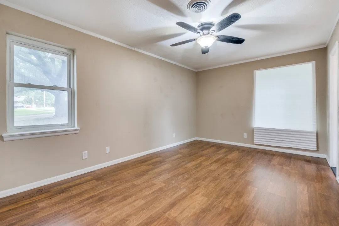 Single Family Residence For Sale in Dallas County , 11049 Paddock Circle, Dallas, Texas 75238, 3 Bedroom, 2 Bathroom, 2 Garage spaces, 1,255 Sqft, built in 1962, mls#21391108, Real Estate Agent in Dallas, Homes For Sale in Dallas county, Homes For Sale in Dallas, Realtor in Dallas Texas, Real Estate Brokerage Independent Realty Texas, Luminita Cordes Realtor