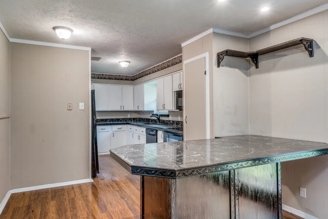 Single Family Residence For Sale in Dallas County , 11049 Paddock Circle, Dallas, Texas 75238, 3 Bedroom, 2 Bathroom, 2 Garage spaces, 1,255 Sqft, built in 1962, mls#21391108, Real Estate Agent in Dallas, Homes For Sale in Dallas county, Homes For Sale in Dallas, Realtor in Dallas Texas, Real Estate Brokerage Independent Realty Texas, Luminita Cordes Realtor