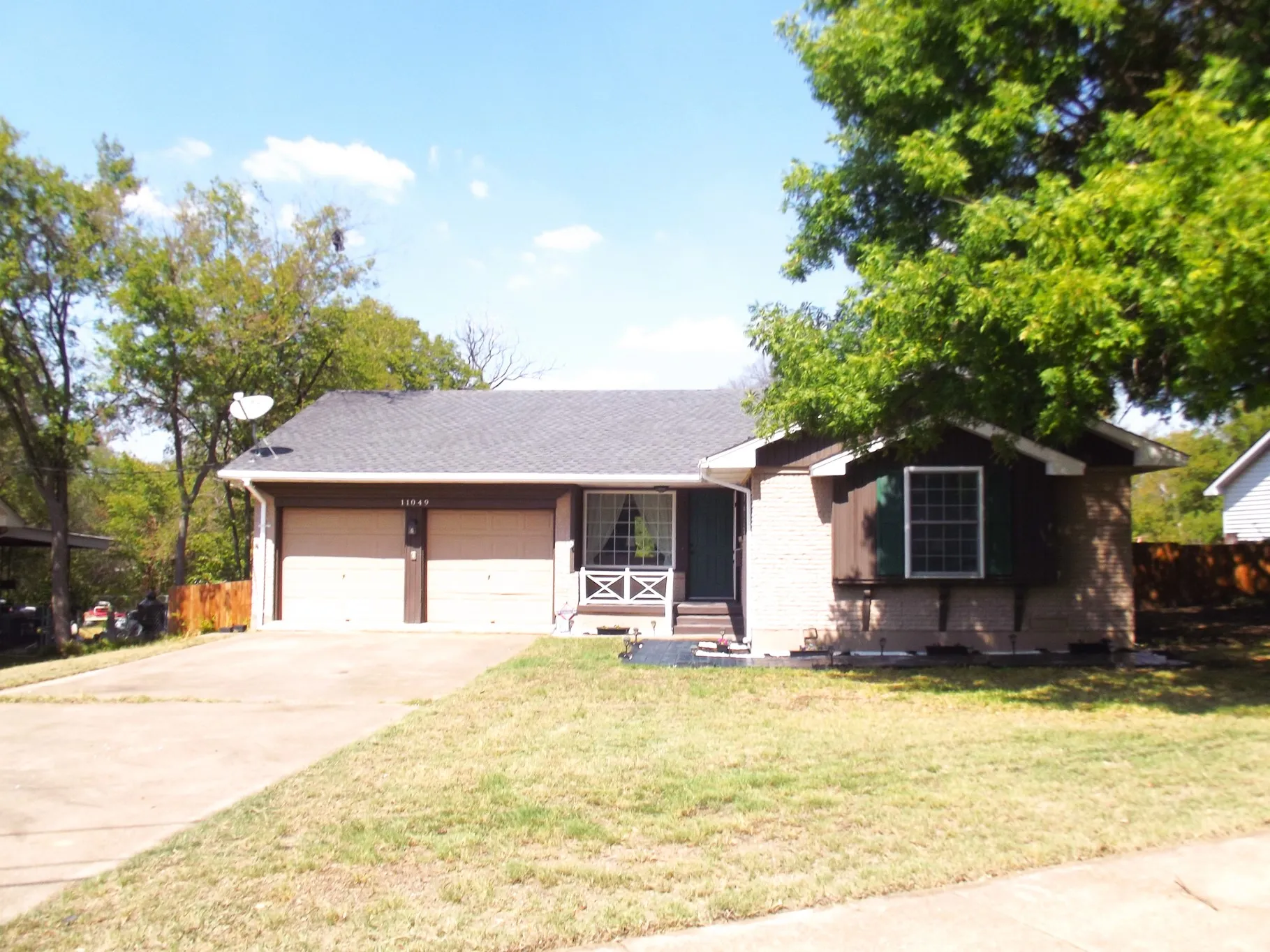 Single Family Residence For Sale in Dallas County , 11049 Paddock Circle, Dallas, Texas 75238, 3 Bedroom, 2 Bathroom, 2 Garage spaces, 1,255 Sqft, built in 1962, mls#21391108, Real Estate Agent in Dallas, Homes For Sale in Dallas county, Homes For Sale in Dallas, Realtor in Dallas Texas, Real Estate Brokerage Independent Realty Texas, Luminita Cordes Realtor