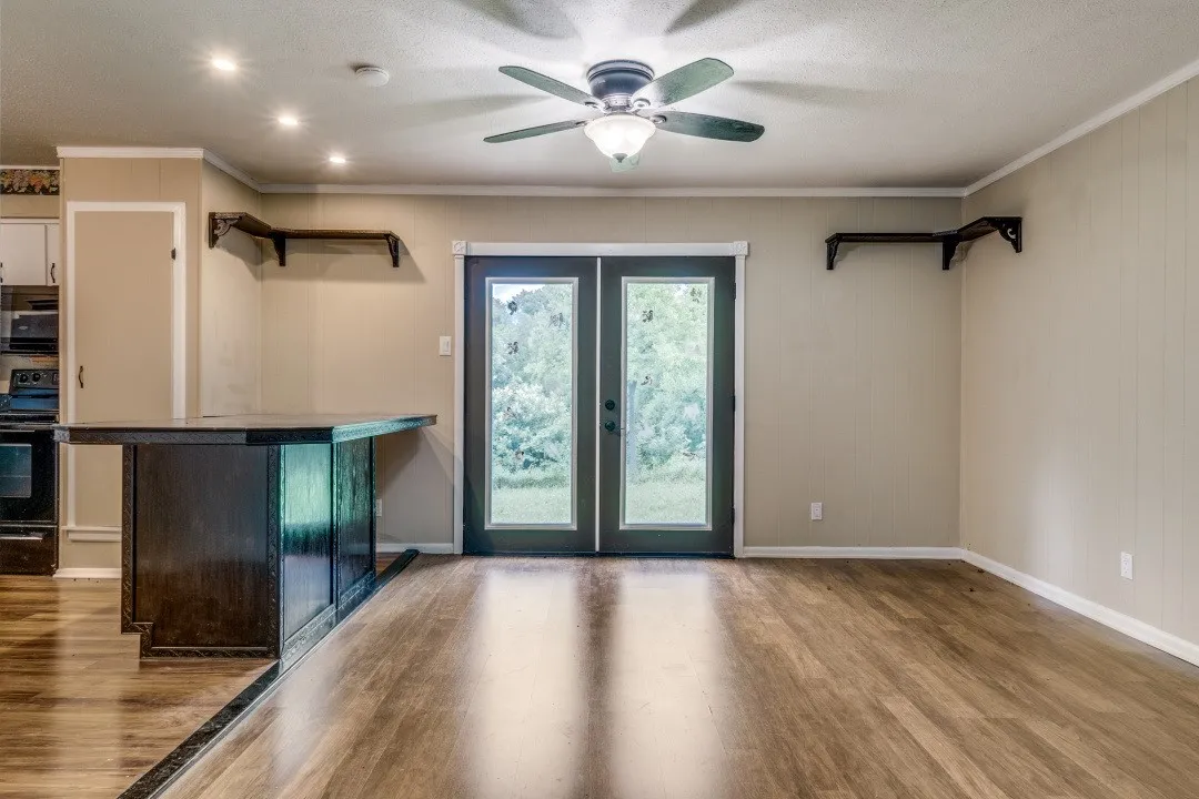 Single Family Residence For Sale in Dallas County , 11049 Paddock Circle, Dallas, Texas 75238, 3 Bedroom, 2 Bathroom, 2 Garage spaces, 1,255 Sqft, built in 1962, mls#21391108, Real Estate Agent in Dallas, Homes For Sale in Dallas county, Homes For Sale in Dallas, Realtor in Dallas Texas, Real Estate Brokerage Independent Realty Texas, Luminita Cordes Realtor