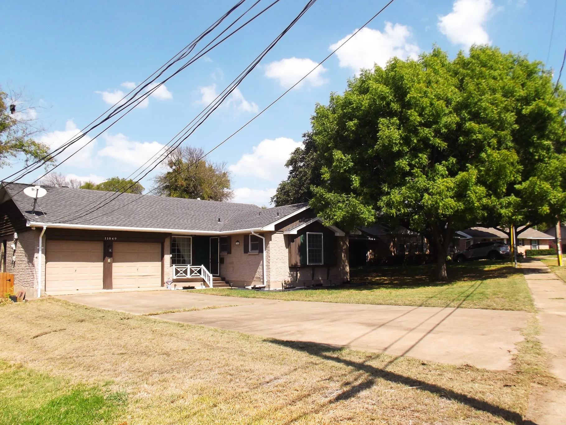 Single Family Residence For Sale in Dallas County , 11049 Paddock Circle, Dallas, Texas 75238, 3 Bedroom, 2 Bathroom, 2 Garage spaces, 1,255 Sqft, built in 1962, mls#21391108, Real Estate Agent in Dallas, Homes For Sale in Dallas county, Homes For Sale in Dallas, Realtor in Dallas Texas, Real Estate Brokerage Independent Realty Texas, Luminita Cordes Realtor