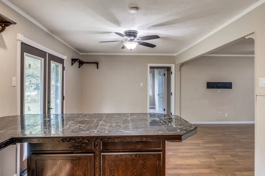 Single Family Residence For Sale in Dallas County , 11049 Paddock Circle, Dallas, Texas 75238, 3 Bedroom, 2 Bathroom, 2 Garage spaces, 1,255 Sqft, built in 1962, mls#21391108, Real Estate Agent in Dallas, Homes For Sale in Dallas county, Homes For Sale in Dallas, Realtor in Dallas Texas, Real Estate Brokerage Independent Realty Texas, Luminita Cordes Realtor