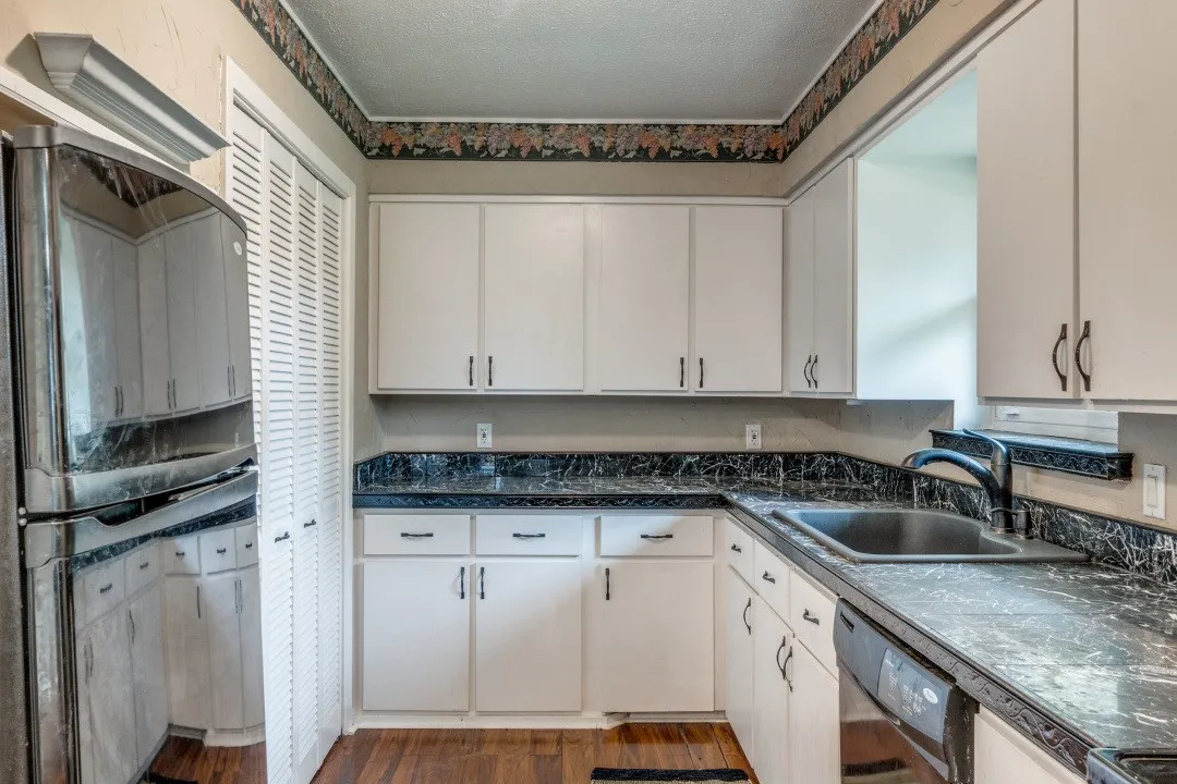 Single Family Residence For Sale in Dallas County , 11049 Paddock Circle, Dallas, Texas 75238, 3 Bedroom, 2 Bathroom, 2 Garage spaces, 1,255 Sqft, built in 1962, mls#21391108, Real Estate Agent in Dallas, Homes For Sale in Dallas county, Homes For Sale in Dallas, Realtor in Dallas Texas, Real Estate Brokerage Independent Realty Texas, Luminita Cordes Realtor