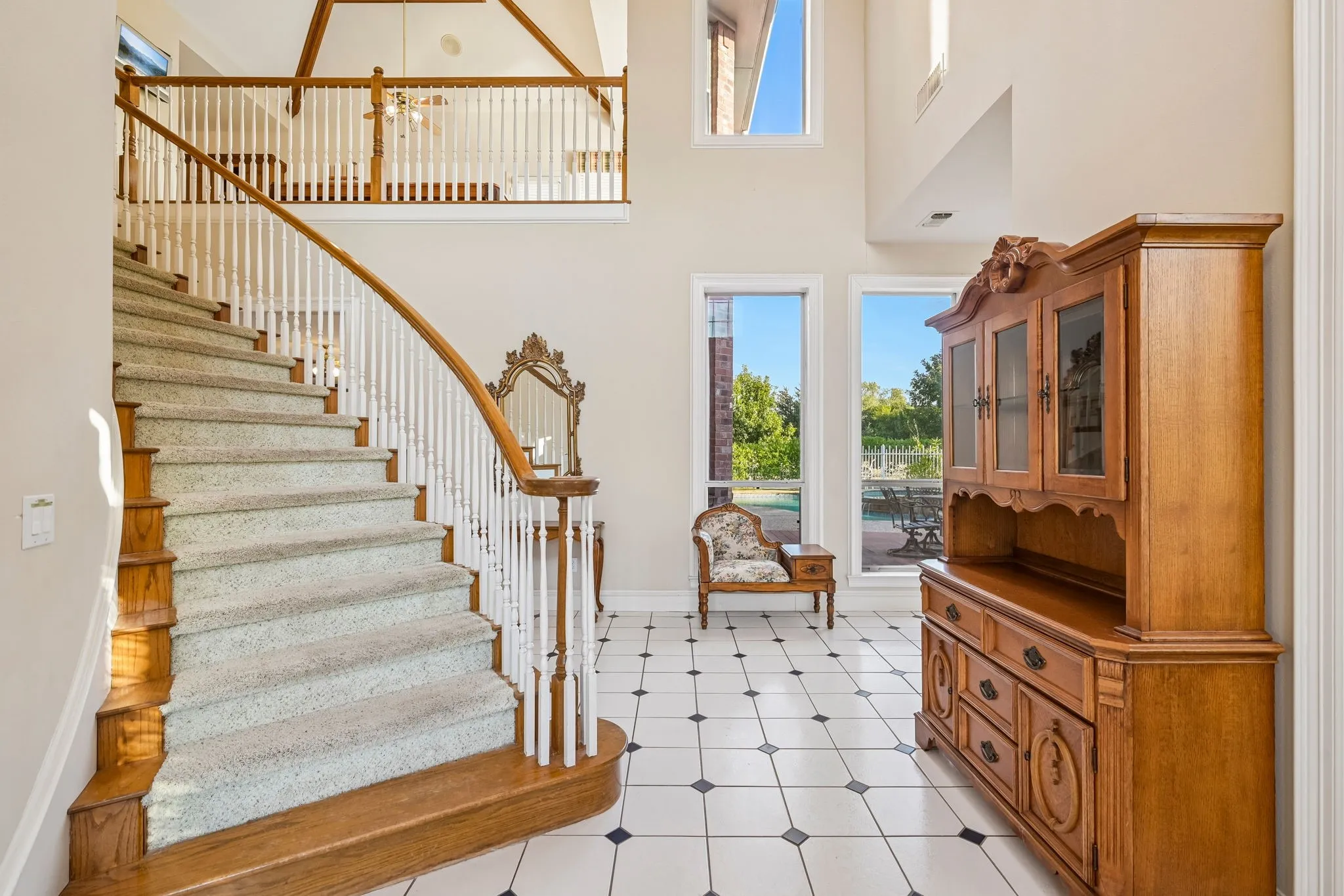 Single Family Residence For Sale in Dallas County , 4009 Rosebud Drive, Rowlett, Texas 75089, 5 Bedroom, 5 Bathroom, 4 Garage spaces, 4,245 Sqft, built in 1994, mls#21391148, Real Estate Agent in Rowlett, Homes For Sale in Dallas county, Homes For Sale in Rowlett, Realtor in Rowlett Texas, Real Estate Brokerage Independent Realty Texas, Luminita Cordes Realtor