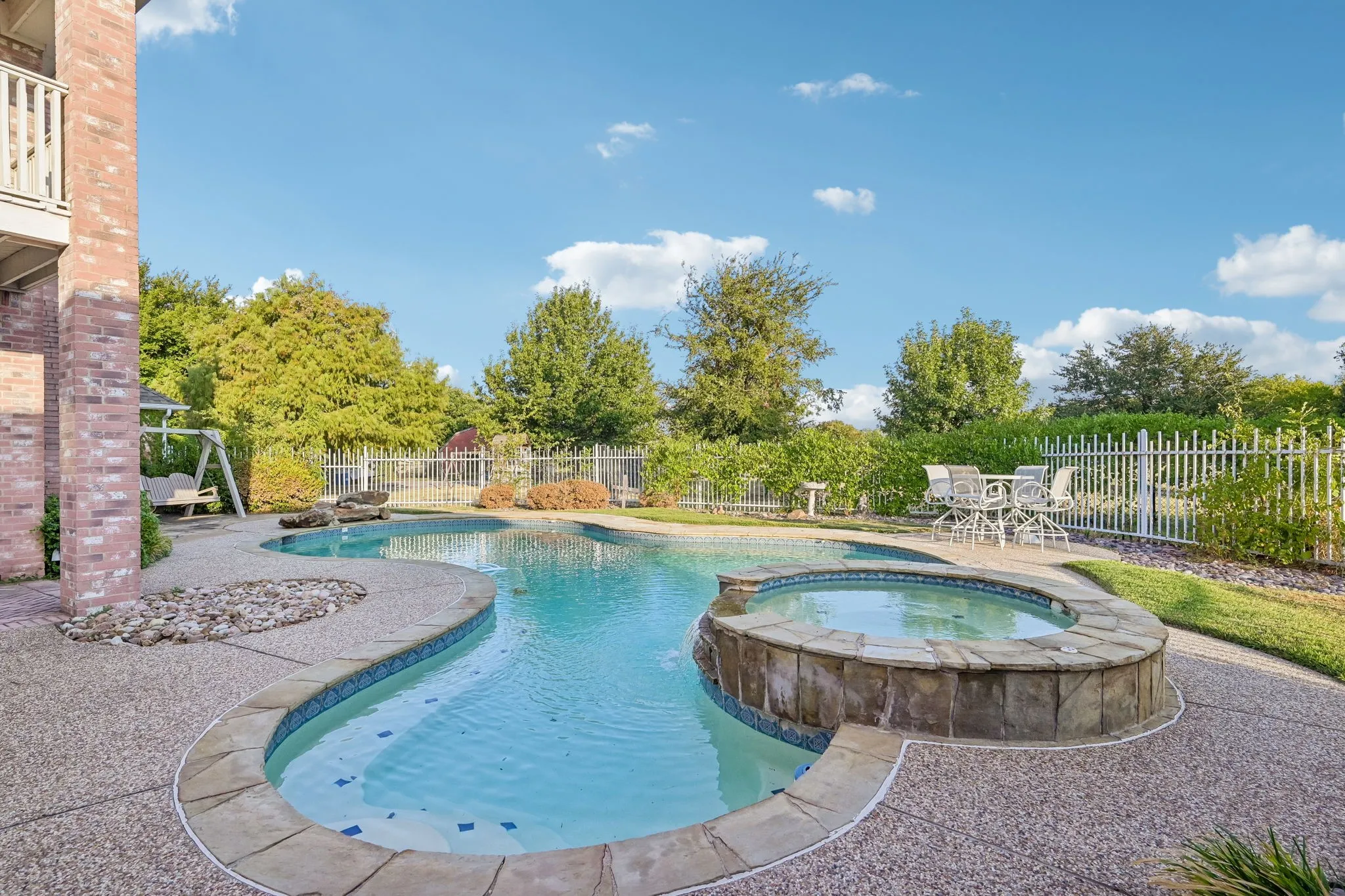 Single Family Residence For Sale in Dallas County , 4009 Rosebud Drive, Rowlett, Texas 75089, 5 Bedroom, 5 Bathroom, 4 Garage spaces, 4,245 Sqft, built in 1994, mls#21391148, Real Estate Agent in Rowlett, Homes For Sale in Dallas county, Homes For Sale in Rowlett, Realtor in Rowlett Texas, Real Estate Brokerage Independent Realty Texas, Luminita Cordes Realtor