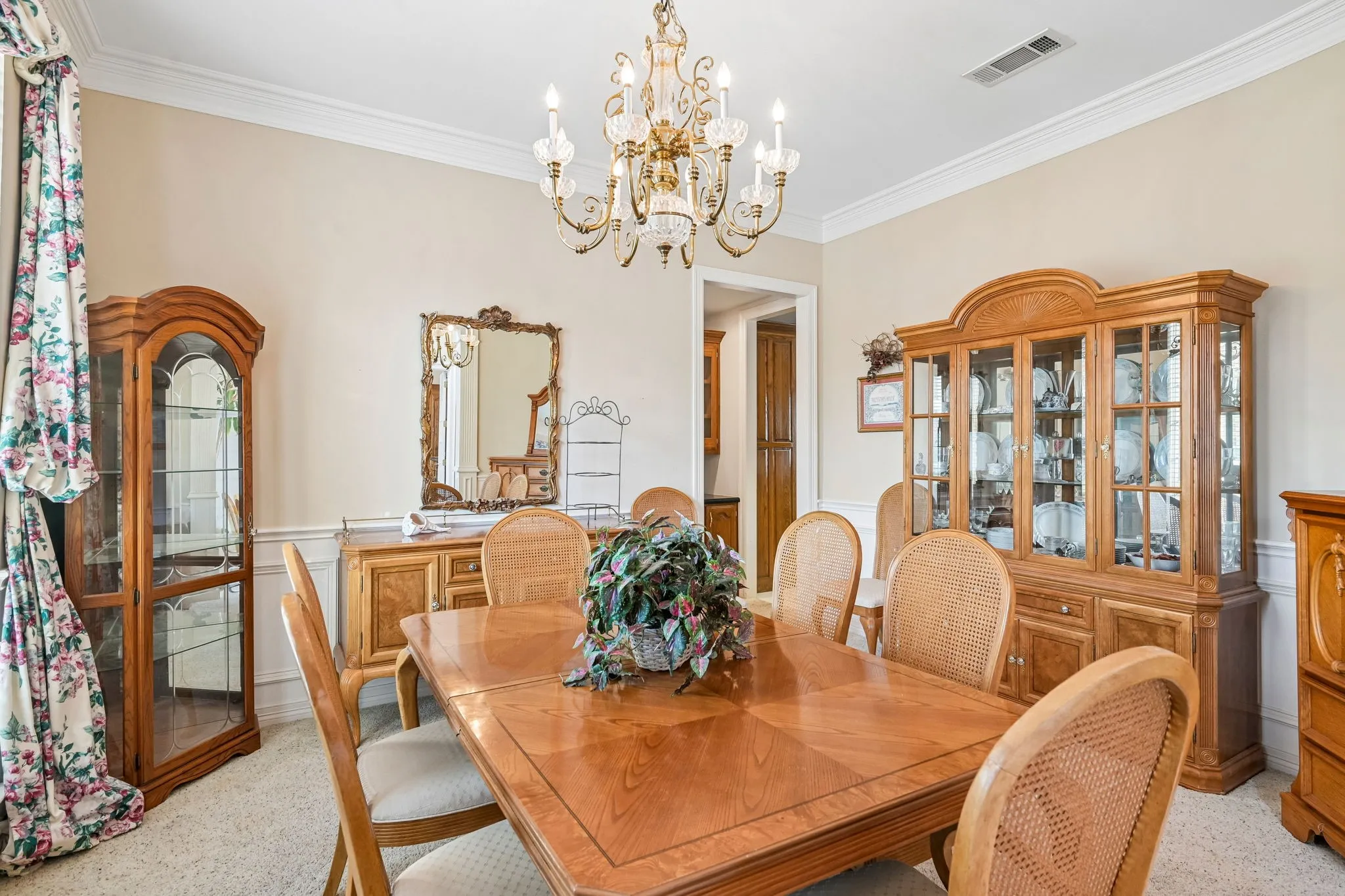 Single Family Residence For Sale in Dallas County , 4009 Rosebud Drive, Rowlett, Texas 75089, 5 Bedroom, 5 Bathroom, 4 Garage spaces, 4,245 Sqft, built in 1994, mls#21391148, Real Estate Agent in Rowlett, Homes For Sale in Dallas county, Homes For Sale in Rowlett, Realtor in Rowlett Texas, Real Estate Brokerage Independent Realty Texas, Luminita Cordes Realtor
