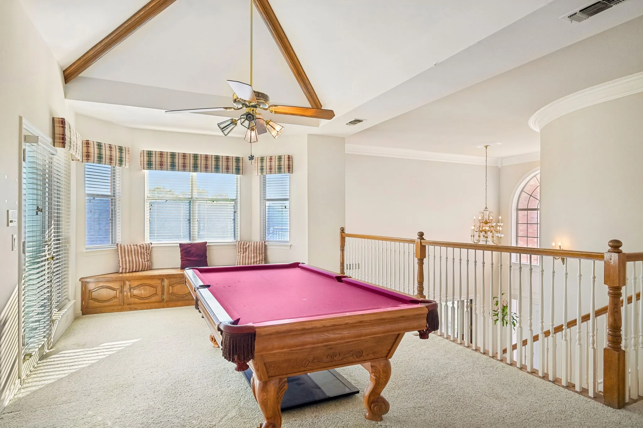 Large gameroom with bench seating & storage