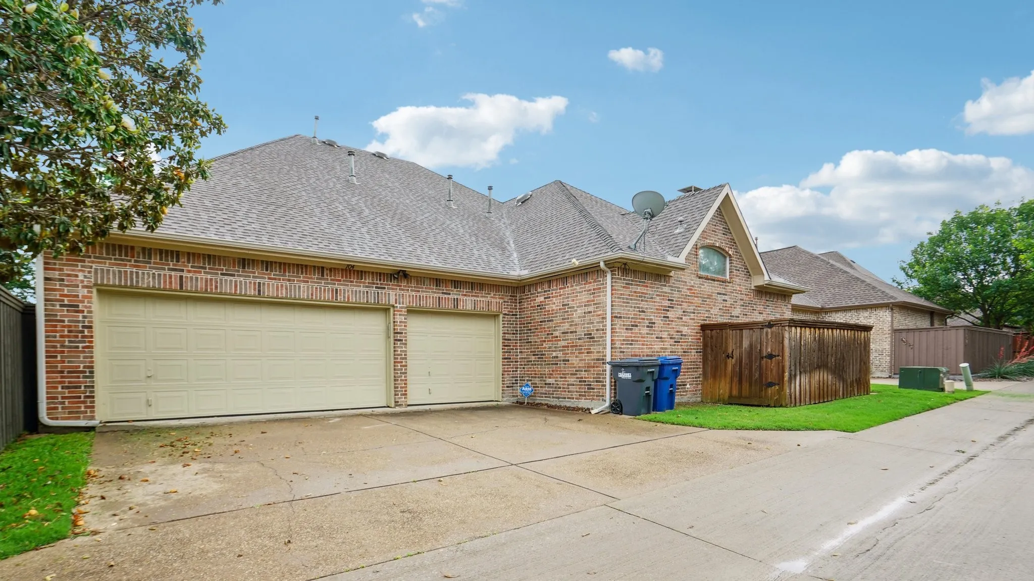 Single Family Residence For Rent in Collin County , 104 Stonehaven Court, Mc Kinney, Texas 75072, 4 Bedroom, 4 Bathroom, 3 Garage spaces, 3,816 Sqft, built in 1998, mls#21391403, Real Estate Agent in Mc Kinney, Homes For Rent in Collin county, Homes For Rent in Mc Kinney, Realtor in Mc Kinney Texas, Real Estate Brokerage Independent Realty Texas, Luminita Cordes Realtor