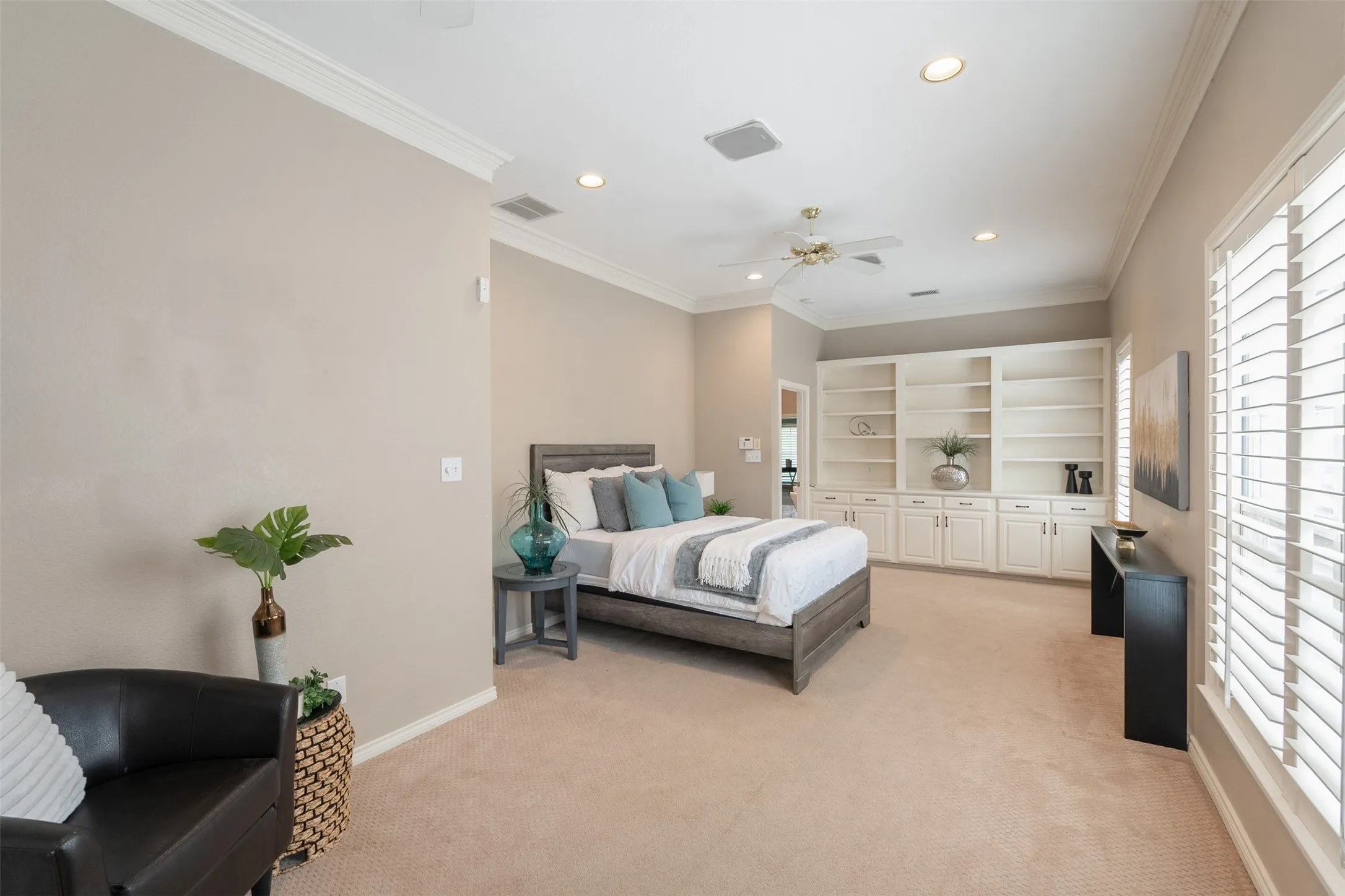 Single Family Residence For Rent in Dallas County , 8620 Forest Glen Drive, Irving, Texas 75063, 3 Bedroom, 2 Bathroom, 2 Garage spaces, 1,660 Sqft, built in 1995, mls#21389931, Real Estate Agent in Irving, Homes For Rent in Dallas county, Homes For Rent in Irving, Realtor in Irving Texas, Real Estate Brokerage Independent Realty Texas, Luminita Cordes Realtor