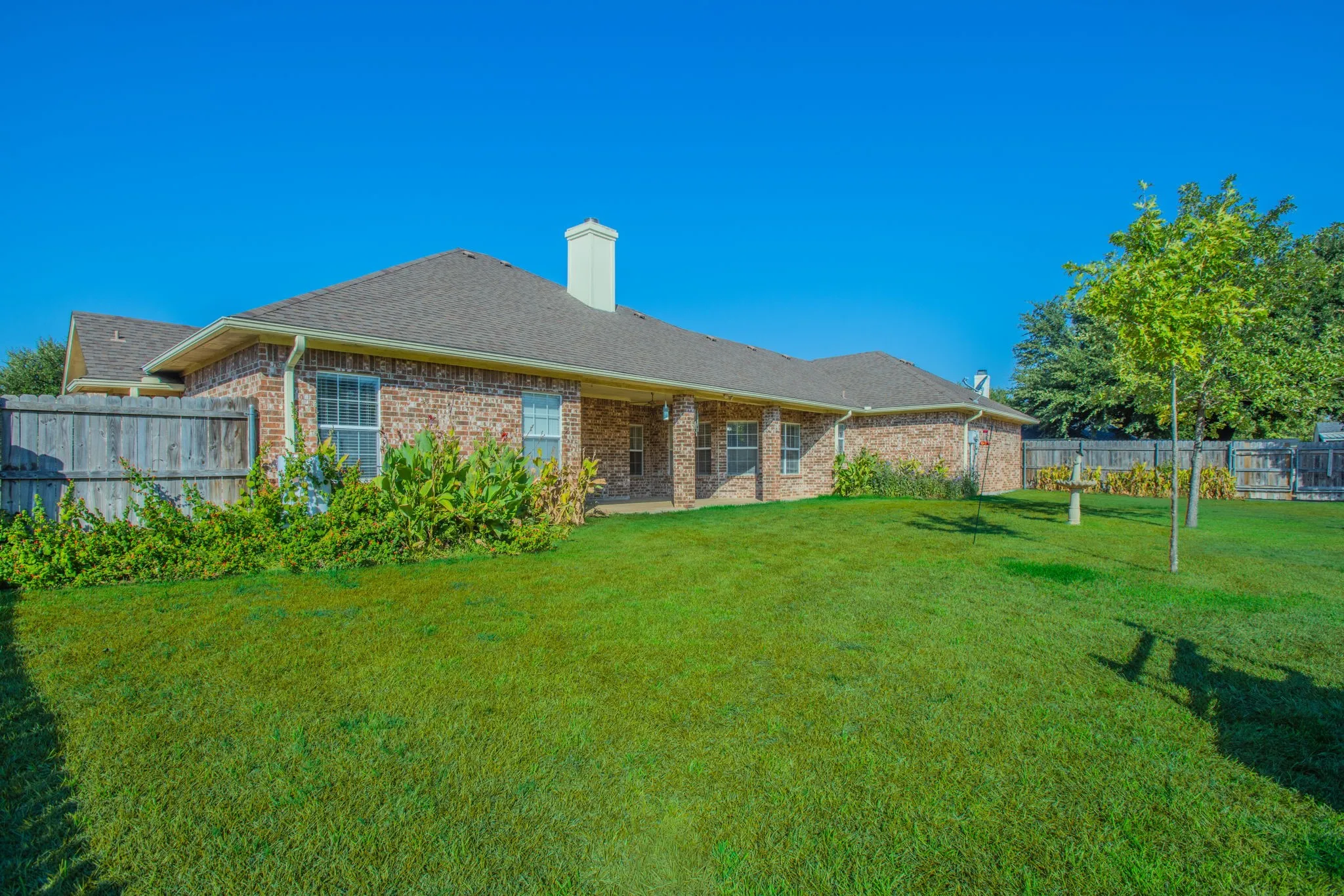 Single Family Residence For Sale in Mc Lennan County , 704 Saratoga Drive, Robinson, Texas 76706, 3 Bedroom, 3 Bathroom, 4 Garage spaces, 2,228 Sqft, built in 1998, mls#21391405, Real Estate Agent in Robinson, Homes For Sale in Mc Lennan county, Homes For Sale in Robinson, Realtor in Robinson Texas, Real Estate Brokerage Independent Realty Texas, Luminita Cordes Realtor