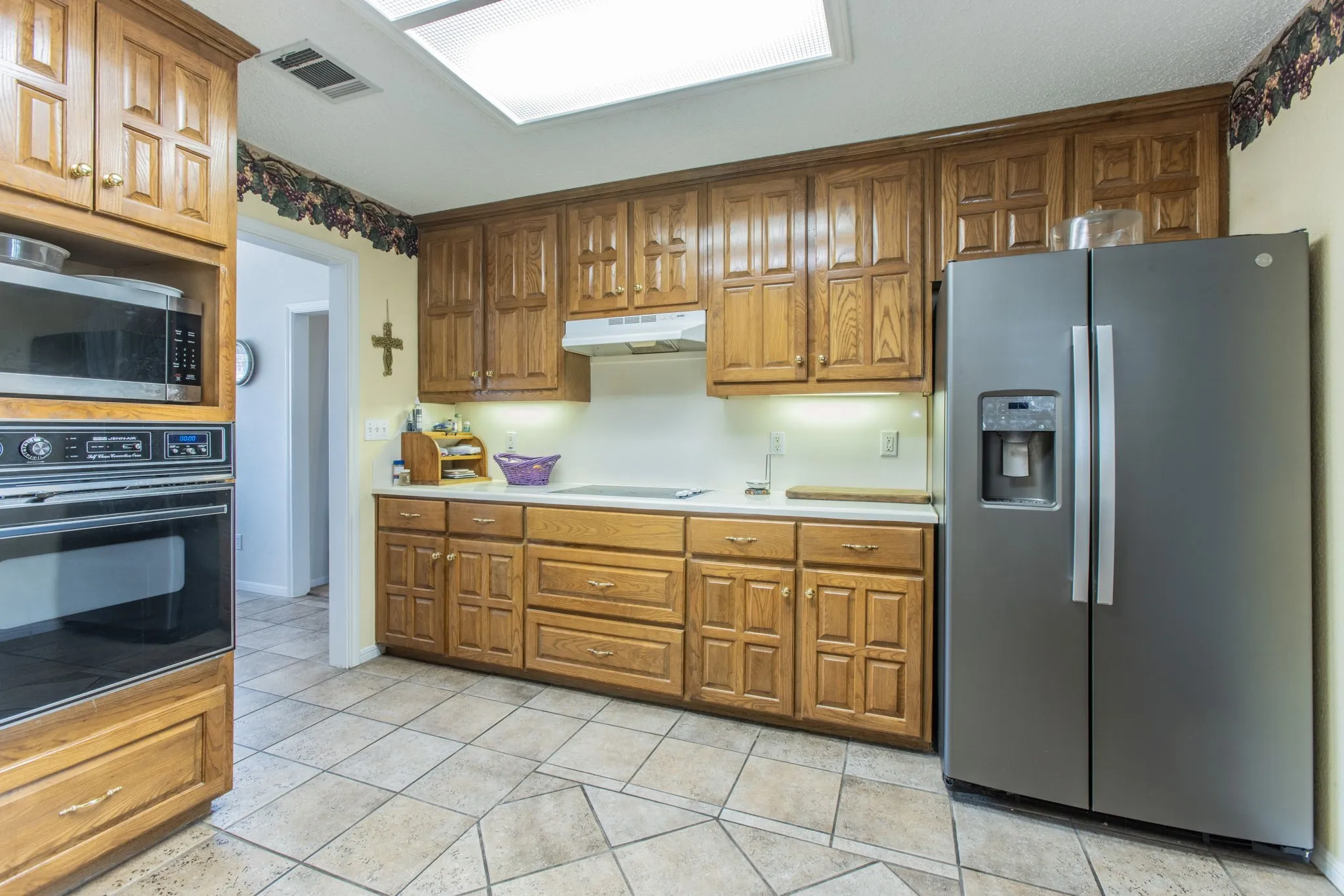 Single Family Residence For Sale in Mc Lennan County , 704 Saratoga Drive, Robinson, Texas 76706, 3 Bedroom, 3 Bathroom, 4 Garage spaces, 2,228 Sqft, built in 1998, mls#21391405, Real Estate Agent in Robinson, Homes For Sale in Mc Lennan county, Homes For Sale in Robinson, Realtor in Robinson Texas, Real Estate Brokerage Independent Realty Texas, Luminita Cordes Realtor
