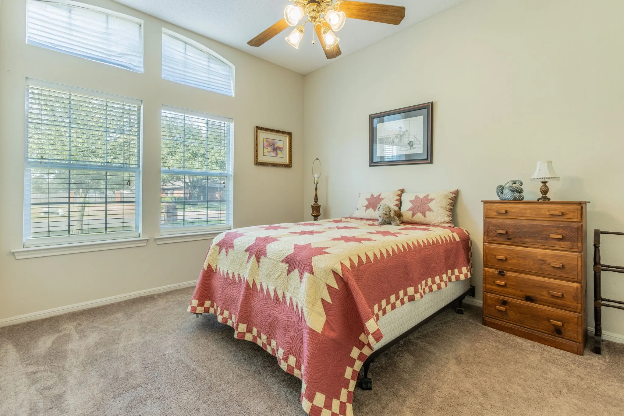 Single Family Residence For Sale in Mc Lennan County , 704 Saratoga Drive, Robinson, Texas 76706, 3 Bedroom, 3 Bathroom, 4 Garage spaces, 2,228 Sqft, built in 1998, mls#21391405, Real Estate Agent in Robinson, Homes For Sale in Mc Lennan county, Homes For Sale in Robinson, Realtor in Robinson Texas, Real Estate Brokerage Independent Realty Texas, Luminita Cordes Realtor