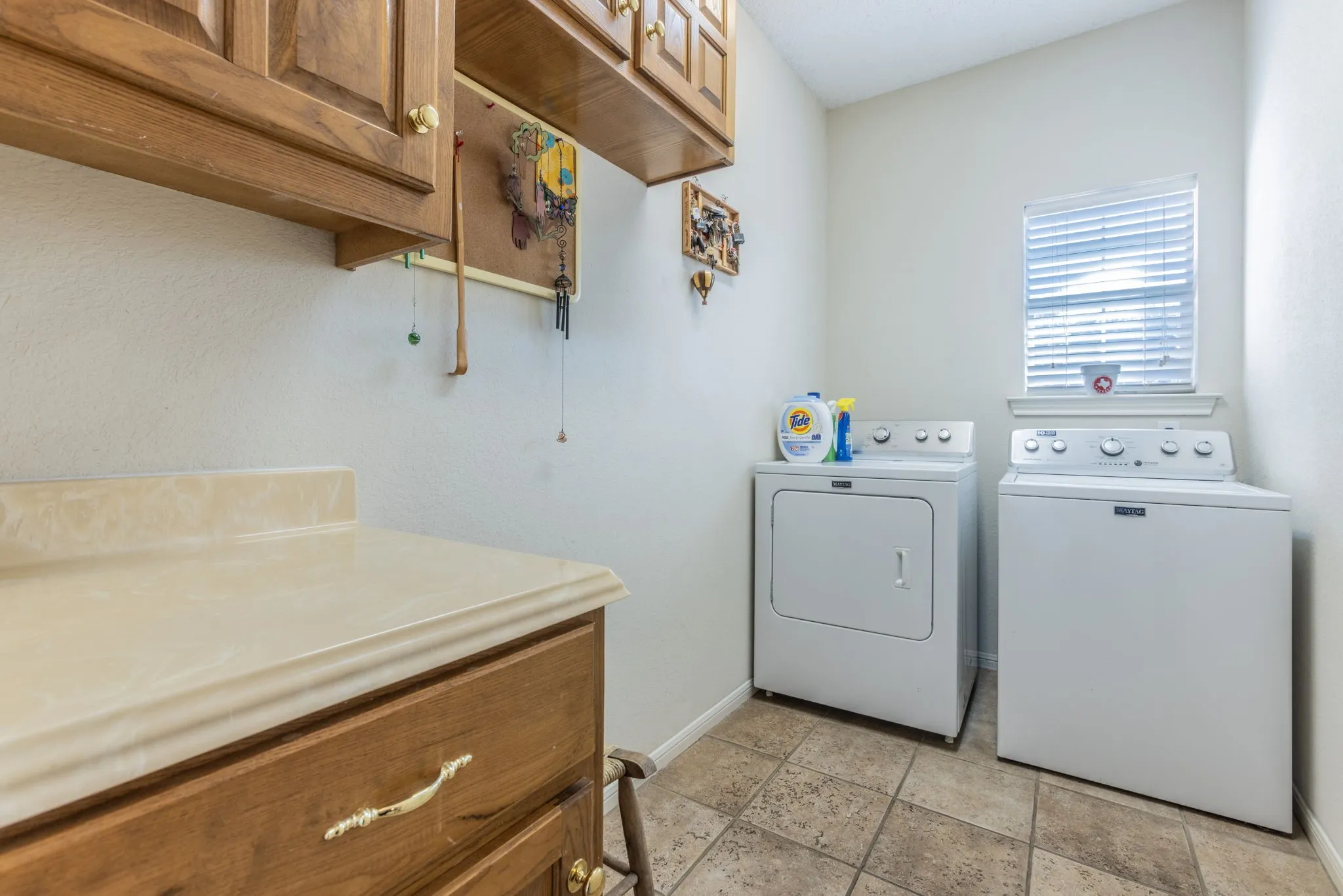 Single Family Residence For Sale in Mc Lennan County , 704 Saratoga Drive, Robinson, Texas 76706, 3 Bedroom, 3 Bathroom, 4 Garage spaces, 2,228 Sqft, built in 1998, mls#21391405, Real Estate Agent in Robinson, Homes For Sale in Mc Lennan county, Homes For Sale in Robinson, Realtor in Robinson Texas, Real Estate Brokerage Independent Realty Texas, Luminita Cordes Realtor