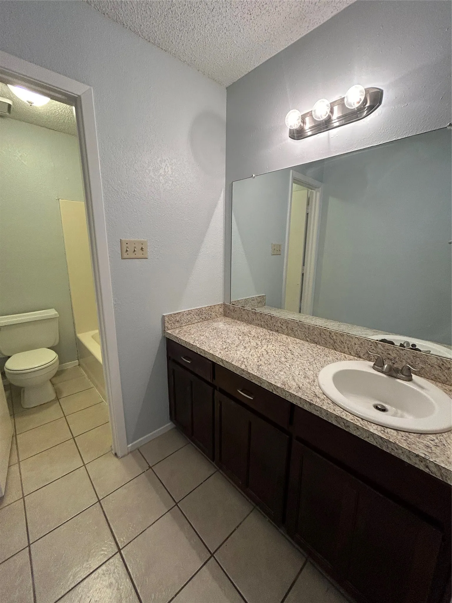 Duplex For Rent in Tarrant County , 7738 Sable Lane, North Richland Hills, Texas 76182, 2 Bedroom, 2 Bathroom, Garage spaces, 1,077 Sqft, built in 1985, mls#21391398, Real Estate Agent in North Richland Hills, Homes For Rent in Tarrant county, Homes For Rent in North Richland Hills, Realtor in North Richland Hills Texas, Real Estate Brokerage Independent Realty Texas, Luminita Cordes Realtor