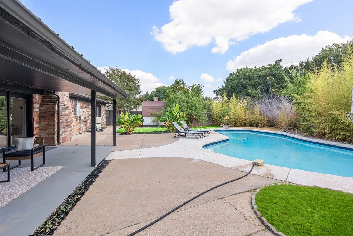 Single Family Residence For Sale in Tarrant County , 8224 Pearl Street, North Richland Hills, Texas 76180, 3 Bedroom, 2 Bathroom, 2 Garage spaces, 1,687 Sqft, built in 1977, mls#21375376, Real Estate Agent in North Richland Hills, Homes For Sale in Tarrant county, Homes For Sale in North Richland Hills, Realtor in North Richland Hills Texas, Real Estate Brokerage Independent Realty Texas, Luminita Cordes Realtor