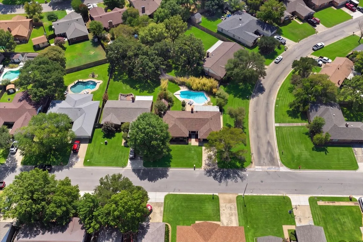 Single Family Residence For Sale in Tarrant County , 8224 Pearl Street, North Richland Hills, Texas 76180, 3 Bedroom, 2 Bathroom, 2 Garage spaces, 1,687 Sqft, built in 1977, mls#21375376, Real Estate Agent in North Richland Hills, Homes For Sale in Tarrant county, Homes For Sale in North Richland Hills, Realtor in North Richland Hills Texas, Real Estate Brokerage Independent Realty Texas, Luminita Cordes Realtor