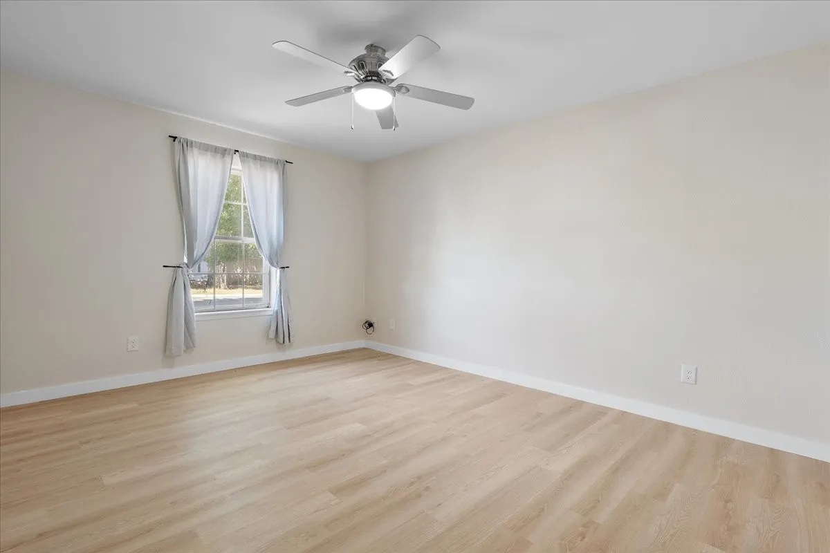 Single Family Residence For Sale in Tarrant County , 8224 Pearl Street, North Richland Hills, Texas 76180, 3 Bedroom, 2 Bathroom, 2 Garage spaces, 1,687 Sqft, built in 1977, mls#21375376, Real Estate Agent in North Richland Hills, Homes For Sale in Tarrant county, Homes For Sale in North Richland Hills, Realtor in North Richland Hills Texas, Real Estate Brokerage Independent Realty Texas, Luminita Cordes Realtor