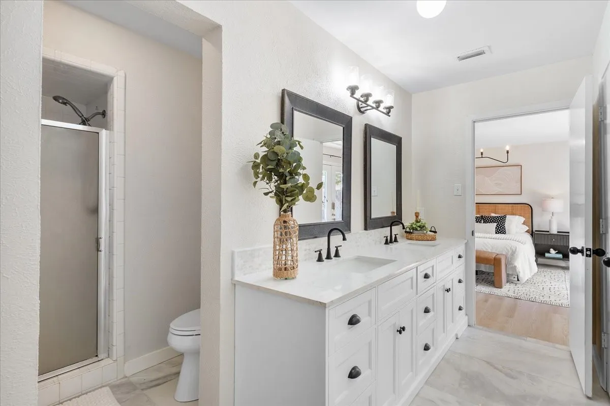 Single Family Residence For Sale in Tarrant County , 8224 Pearl Street, North Richland Hills, Texas 76180, 3 Bedroom, 2 Bathroom, 2 Garage spaces, 1,687 Sqft, built in 1977, mls#21375376, Real Estate Agent in North Richland Hills, Homes For Sale in Tarrant county, Homes For Sale in North Richland Hills, Realtor in North Richland Hills Texas, Real Estate Brokerage Independent Realty Texas, Luminita Cordes Realtor