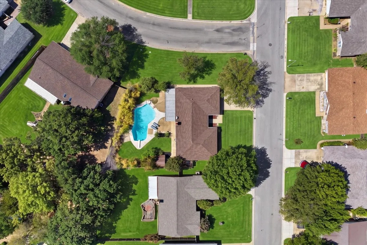 Single Family Residence For Sale in Tarrant County , 8224 Pearl Street, North Richland Hills, Texas 76180, 3 Bedroom, 2 Bathroom, 2 Garage spaces, 1,687 Sqft, built in 1977, mls#21375376, Real Estate Agent in North Richland Hills, Homes For Sale in Tarrant county, Homes For Sale in North Richland Hills, Realtor in North Richland Hills Texas, Real Estate Brokerage Independent Realty Texas, Luminita Cordes Realtor