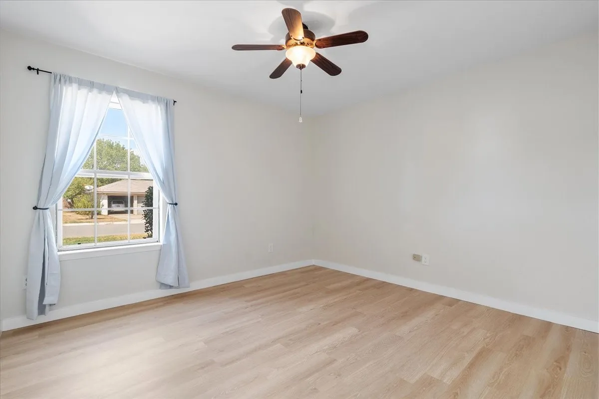 Single Family Residence For Sale in Tarrant County , 8224 Pearl Street, North Richland Hills, Texas 76180, 3 Bedroom, 2 Bathroom, 2 Garage spaces, 1,687 Sqft, built in 1977, mls#21375376, Real Estate Agent in North Richland Hills, Homes For Sale in Tarrant county, Homes For Sale in North Richland Hills, Realtor in North Richland Hills Texas, Real Estate Brokerage Independent Realty Texas, Luminita Cordes Realtor