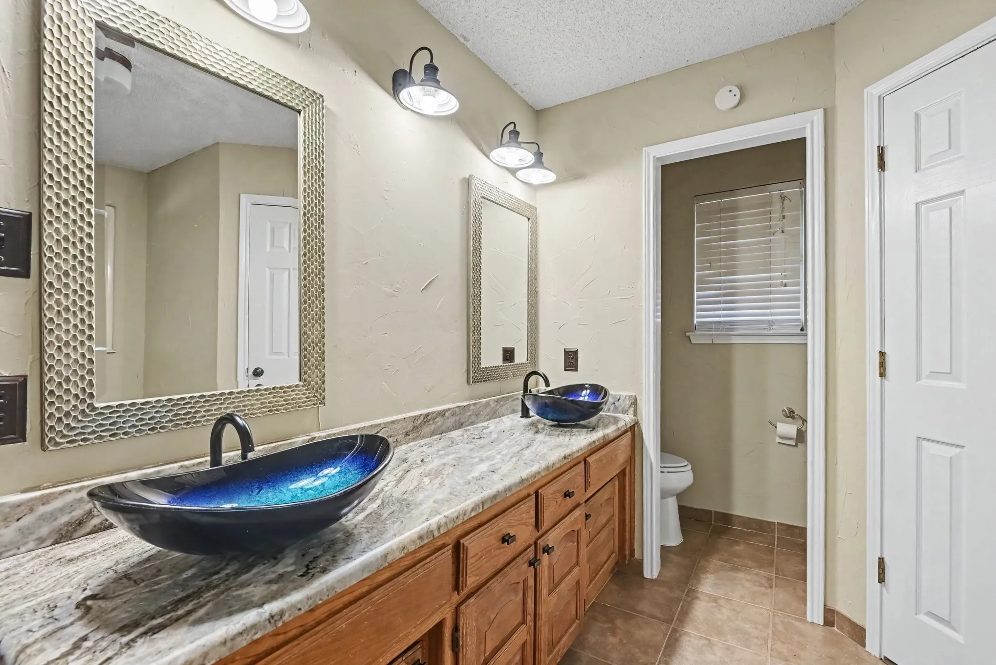 Single Family Residence For Sale in Parker County , 110 Mill Creek Lane, Weatherford, Texas 76087, 3 Bedroom, 2 Bathroom, 2 Garage spaces, 1,674 Sqft, built in 1989, mls#21368355, Real Estate Agent in Weatherford, Homes For Sale in Parker county, Homes For Sale in Weatherford, Realtor in Weatherford Texas, Real Estate Brokerage Independent Realty Texas, Luminita Cordes Realtor