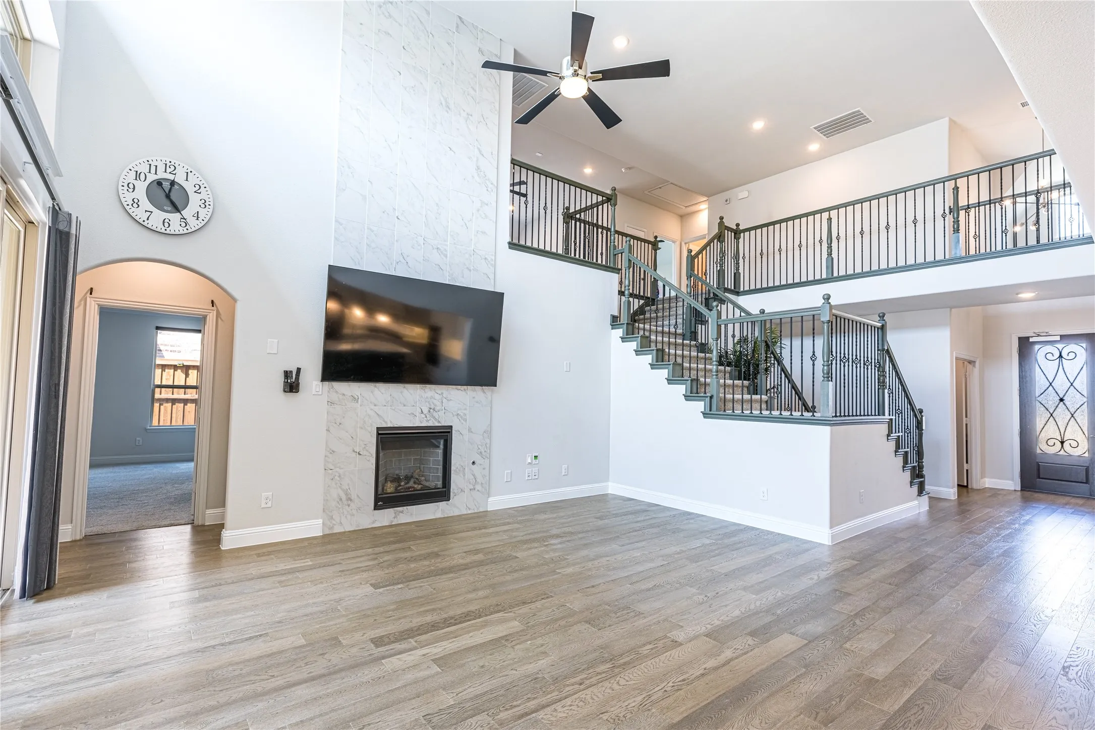 Single Family Residence For Sale in Collin County , 11811 Great Trail, Frisco, Texas 75035, 5 Bedroom, 5 Bathroom, 2 Garage spaces, 3,824 Sqft, built in 2022, mls#21391386, Real Estate Agent in Frisco, Homes For Sale in Collin county, Homes For Sale in Frisco, Realtor in Frisco Texas, Real Estate Brokerage Independent Realty Texas, Luminita Cordes Realtor