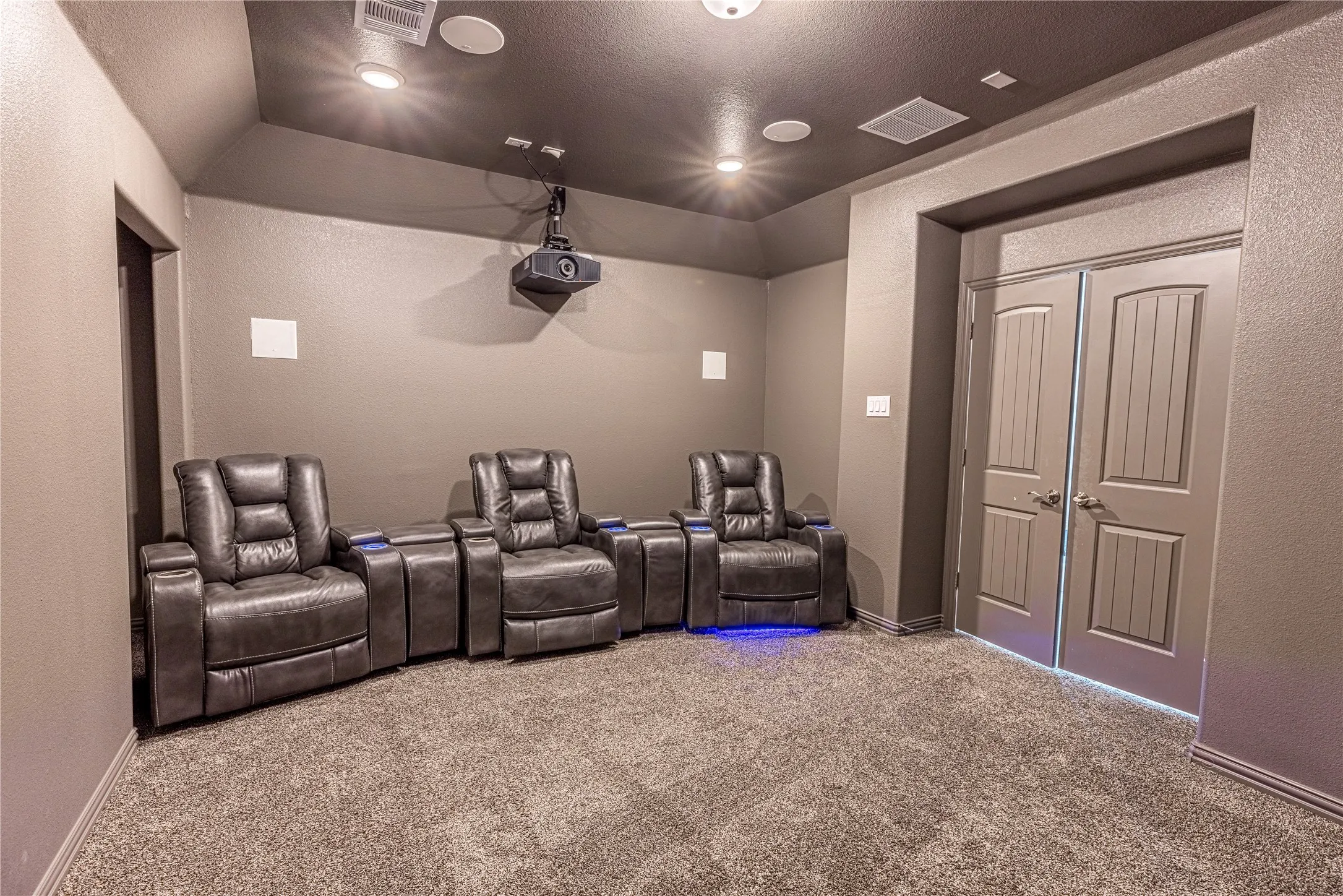 Single Family Residence For Sale in Collin County , 11811 Great Trail, Frisco, Texas 75035, 5 Bedroom, 5 Bathroom, 2 Garage spaces, 3,824 Sqft, built in 2022, mls#21391386, Real Estate Agent in Frisco, Homes For Sale in Collin county, Homes For Sale in Frisco, Realtor in Frisco Texas, Real Estate Brokerage Independent Realty Texas, Luminita Cordes Realtor