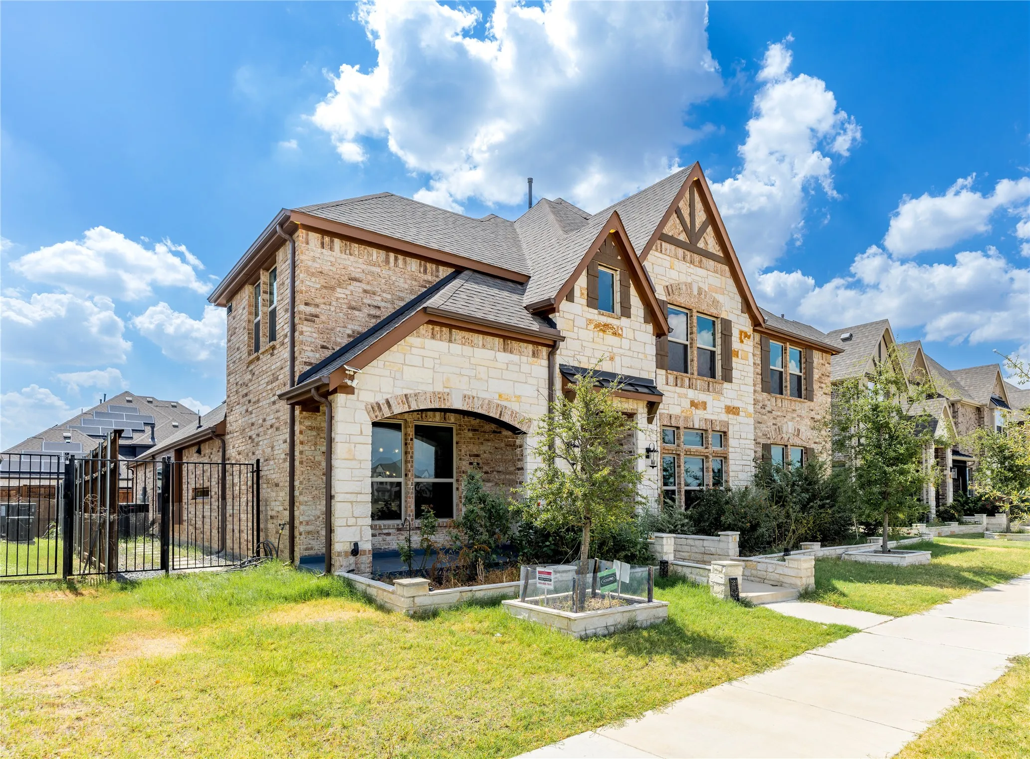Single Family Residence For Sale in Collin County , 11811 Great Trail, Frisco, Texas 75035, 5 Bedroom, 5 Bathroom, 2 Garage spaces, 3,824 Sqft, built in 2022, mls#21391386, Real Estate Agent in Frisco, Homes For Sale in Collin county, Homes For Sale in Frisco, Realtor in Frisco Texas, Real Estate Brokerage Independent Realty Texas, Luminita Cordes Realtor