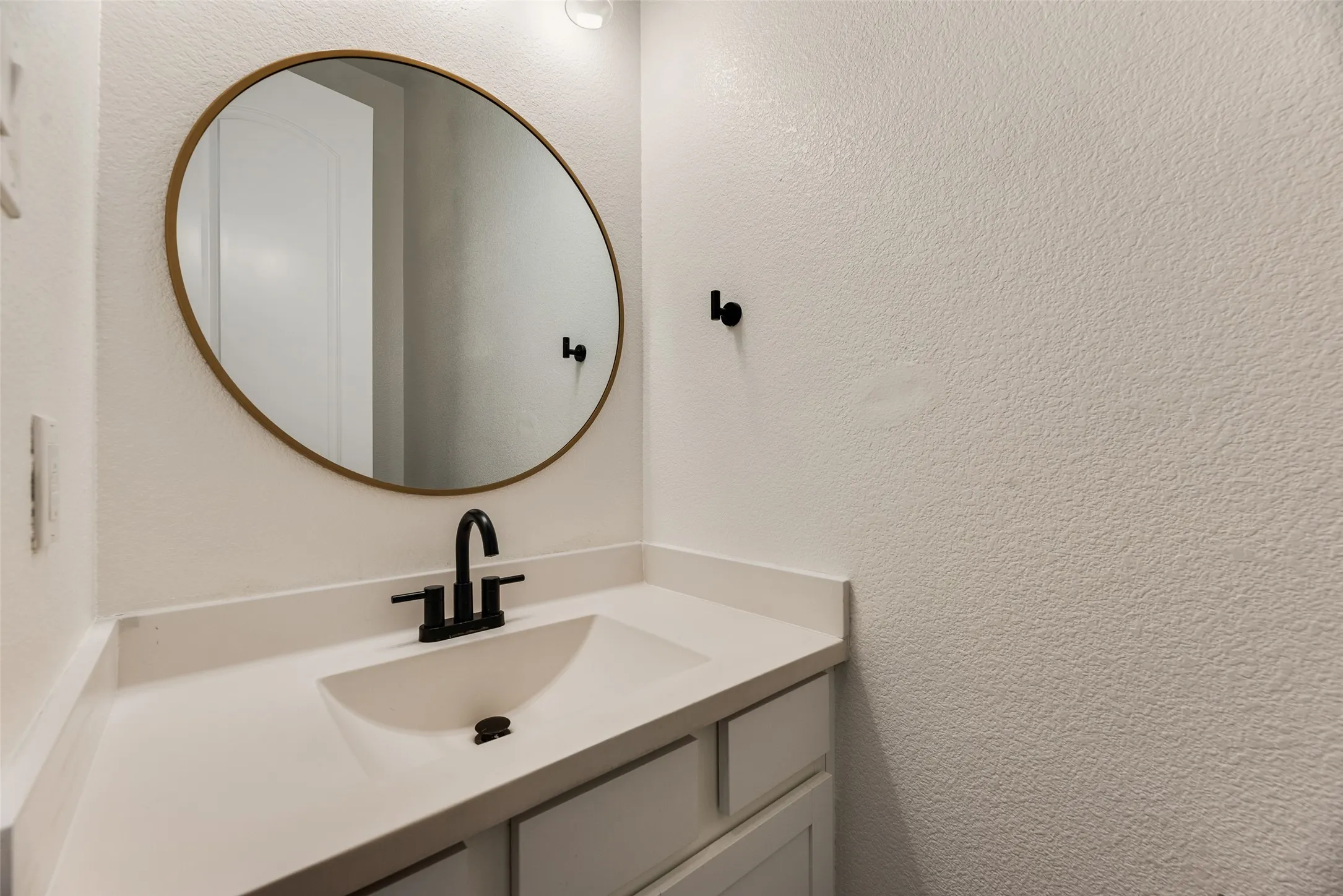 Single Family Residence For Sale in Denton County , 5104 Shallow Pond Drive, Little Elm, Texas 76227, 4 Bedroom, 3 Bathroom, 2 Garage spaces, 2,667 Sqft, built in 2018, mls#21391410, Real Estate Agent in Little Elm, Homes For Sale in Denton county, Homes For Sale in Little Elm, Realtor in Little Elm Texas, Real Estate Brokerage Independent Realty Texas, Luminita Cordes Realtor