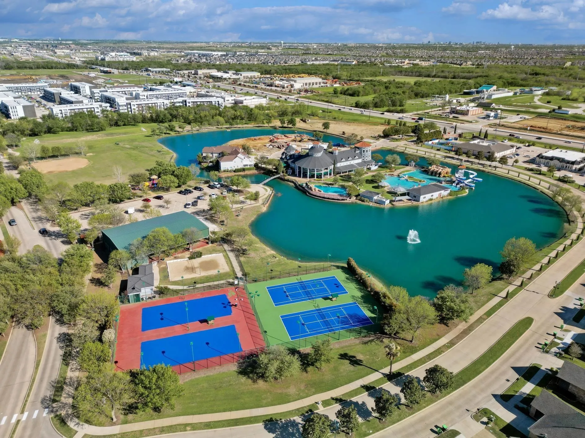 Single Family Residence For Sale in Denton County , 5104 Shallow Pond Drive, Little Elm, Texas 76227, 4 Bedroom, 3 Bathroom, 2 Garage spaces, 2,667 Sqft, built in 2018, mls#21391410, Real Estate Agent in Little Elm, Homes For Sale in Denton county, Homes For Sale in Little Elm, Realtor in Little Elm Texas, Real Estate Brokerage Independent Realty Texas, Luminita Cordes Realtor
