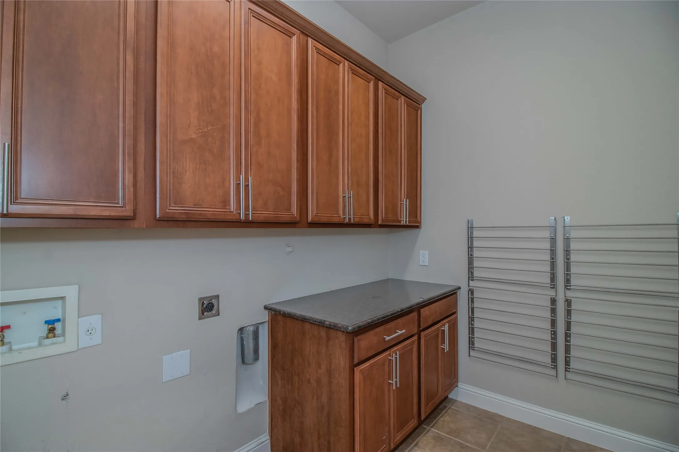Single Family Residence For Rent in Collin County , 4647 Phillip Drive, Plano, Texas 75024, 3 Bedroom, 2 Bathroom, 2 Garage spaces, 2,207 Sqft, built in 2007, mls#21390582, Real Estate Agent in Plano, Homes For Rent in Collin county, Homes For Rent in Plano, Realtor in Plano Texas, Real Estate Brokerage Independent Realty Texas, Luminita Cordes Realtor