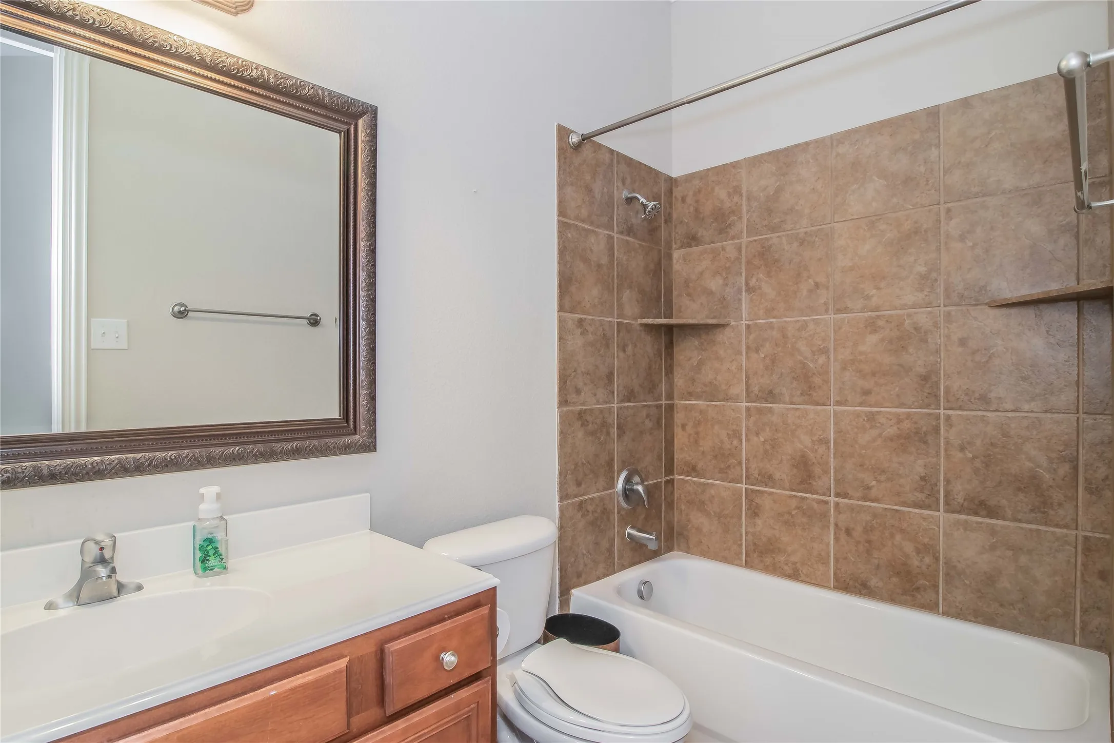 Single Family Residence For Rent in Collin County , 4647 Phillip Drive, Plano, Texas 75024, 3 Bedroom, 2 Bathroom, 2 Garage spaces, 2,207 Sqft, built in 2007, mls#21390582, Real Estate Agent in Plano, Homes For Rent in Collin county, Homes For Rent in Plano, Realtor in Plano Texas, Real Estate Brokerage Independent Realty Texas, Luminita Cordes Realtor