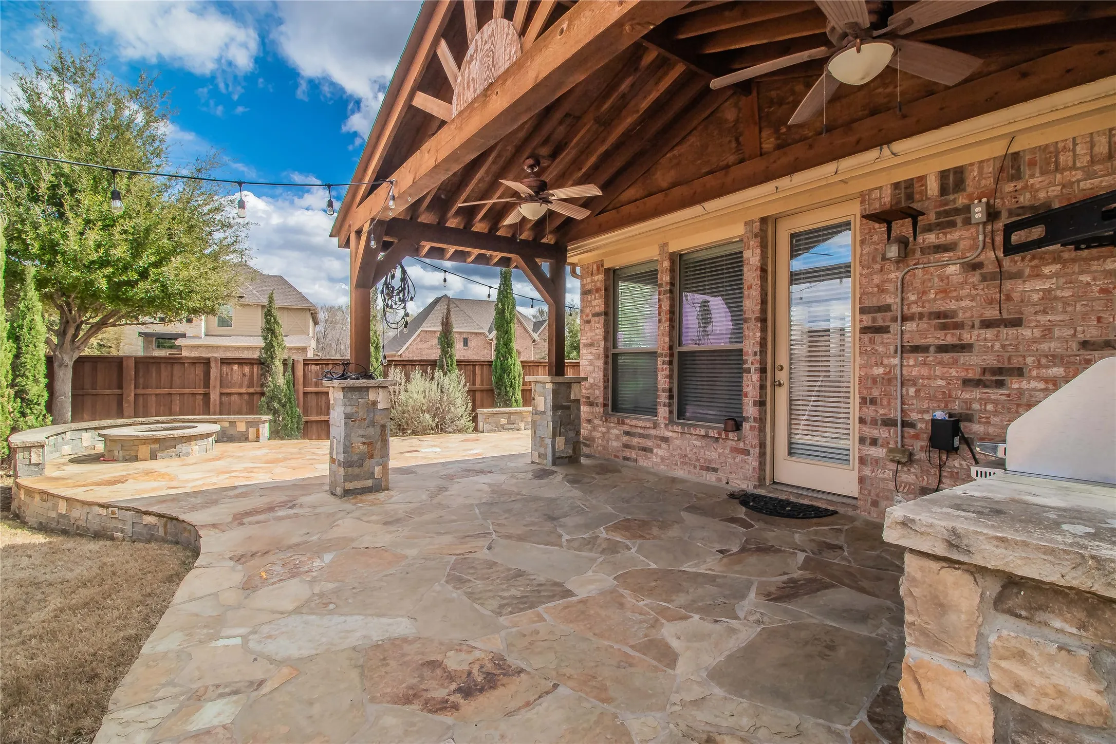 Single Family Residence For Rent in Collin County , 4647 Phillip Drive, Plano, Texas 75024, 3 Bedroom, 2 Bathroom, 2 Garage spaces, 2,207 Sqft, built in 2007, mls#21390582, Real Estate Agent in Plano, Homes For Rent in Collin county, Homes For Rent in Plano, Realtor in Plano Texas, Real Estate Brokerage Independent Realty Texas, Luminita Cordes Realtor