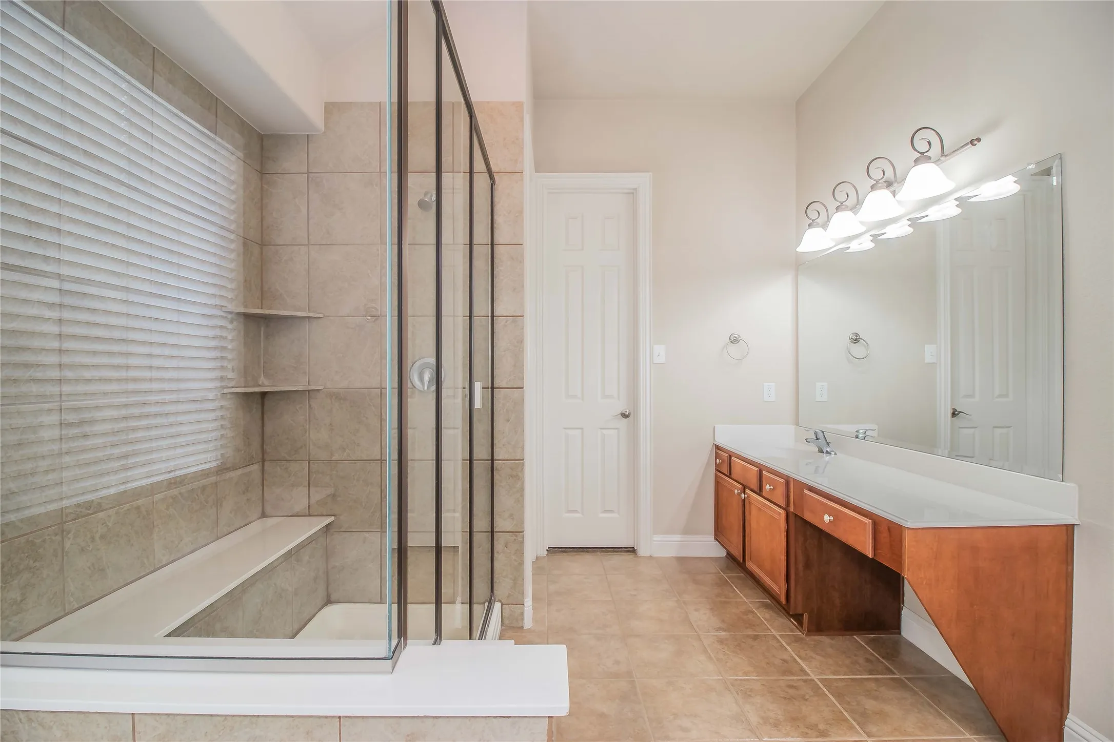 Single Family Residence For Rent in Collin County , 4647 Phillip Drive, Plano, Texas 75024, 3 Bedroom, 2 Bathroom, 2 Garage spaces, 2,207 Sqft, built in 2007, mls#21390582, Real Estate Agent in Plano, Homes For Rent in Collin county, Homes For Rent in Plano, Realtor in Plano Texas, Real Estate Brokerage Independent Realty Texas, Luminita Cordes Realtor