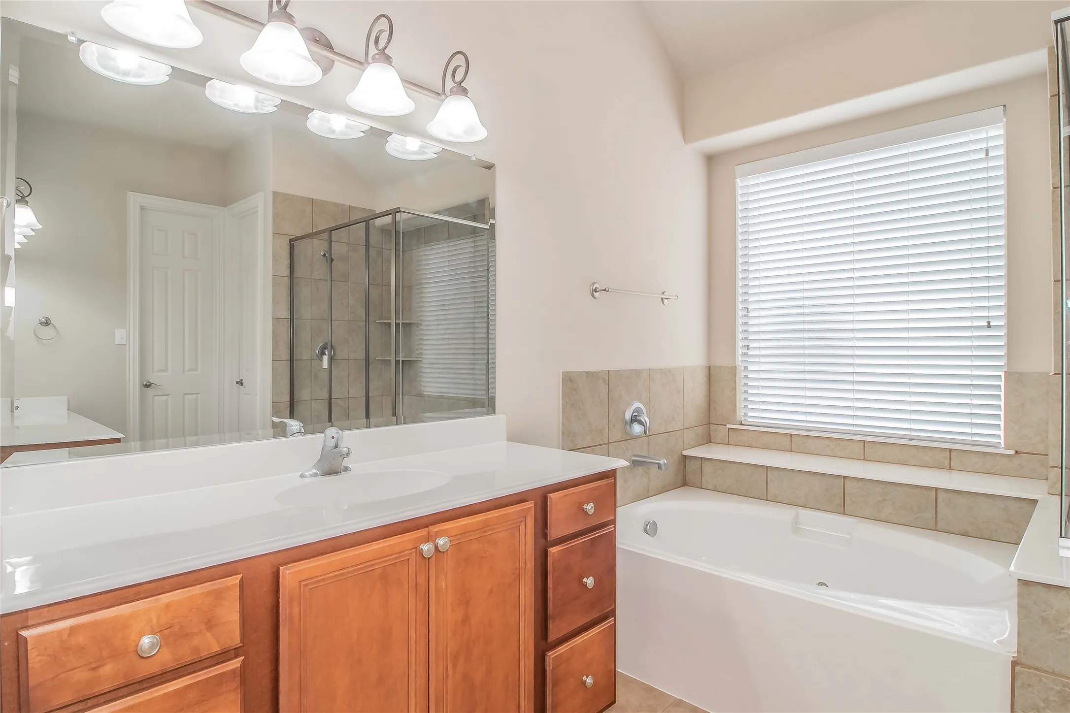Single Family Residence For Rent in Collin County , 4647 Phillip Drive, Plano, Texas 75024, 3 Bedroom, 2 Bathroom, 2 Garage spaces, 2,207 Sqft, built in 2007, mls#21390582, Real Estate Agent in Plano, Homes For Rent in Collin county, Homes For Rent in Plano, Realtor in Plano Texas, Real Estate Brokerage Independent Realty Texas, Luminita Cordes Realtor