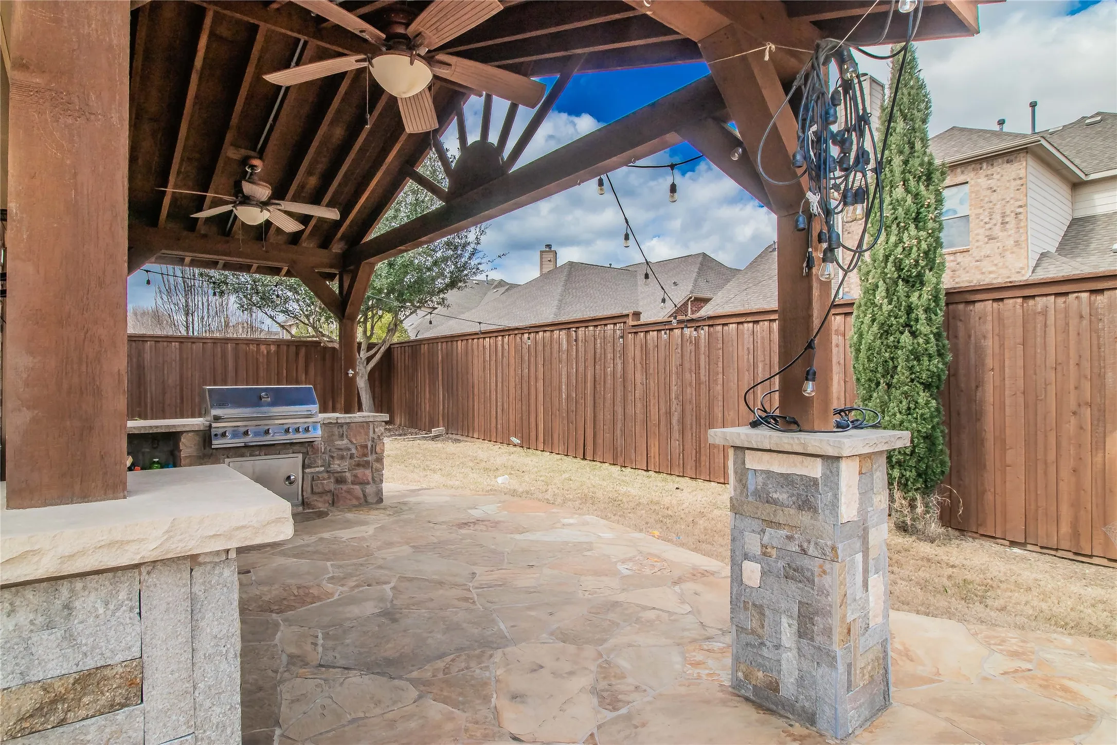 Single Family Residence For Rent in Collin County , 4647 Phillip Drive, Plano, Texas 75024, 3 Bedroom, 2 Bathroom, 2 Garage spaces, 2,207 Sqft, built in 2007, mls#21390582, Real Estate Agent in Plano, Homes For Rent in Collin county, Homes For Rent in Plano, Realtor in Plano Texas, Real Estate Brokerage Independent Realty Texas, Luminita Cordes Realtor