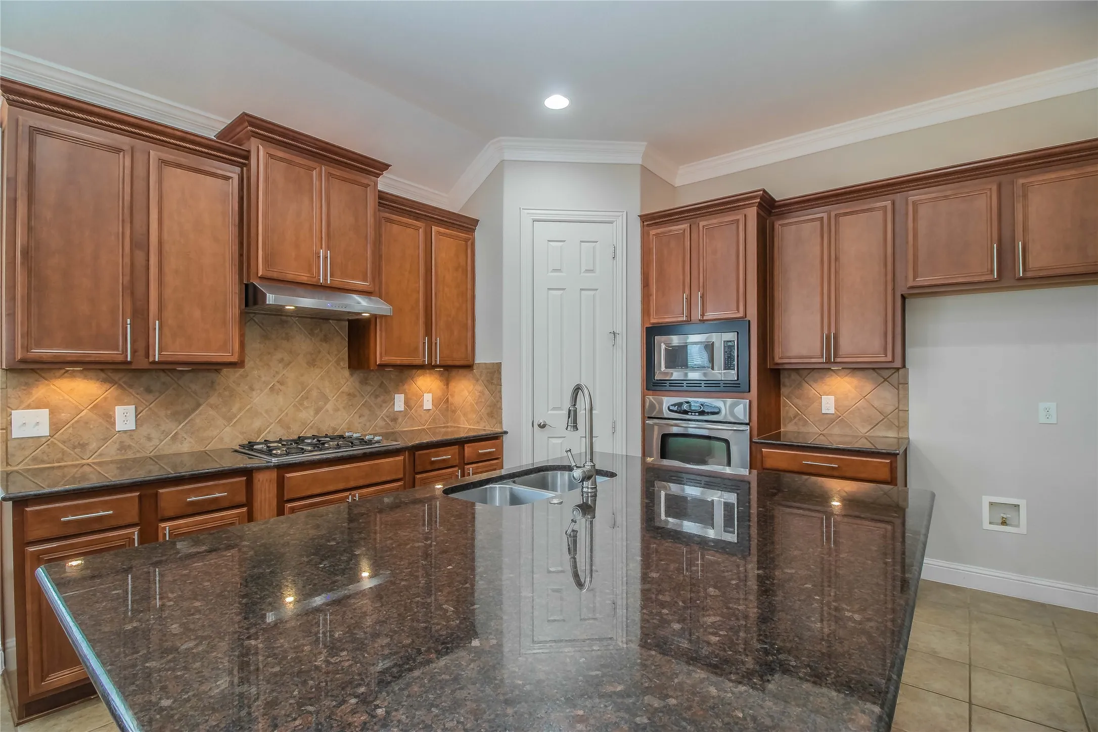 Single Family Residence For Rent in Collin County , 4647 Phillip Drive, Plano, Texas 75024, 3 Bedroom, 2 Bathroom, 2 Garage spaces, 2,207 Sqft, built in 2007, mls#21390582, Real Estate Agent in Plano, Homes For Rent in Collin county, Homes For Rent in Plano, Realtor in Plano Texas, Real Estate Brokerage Independent Realty Texas, Luminita Cordes Realtor