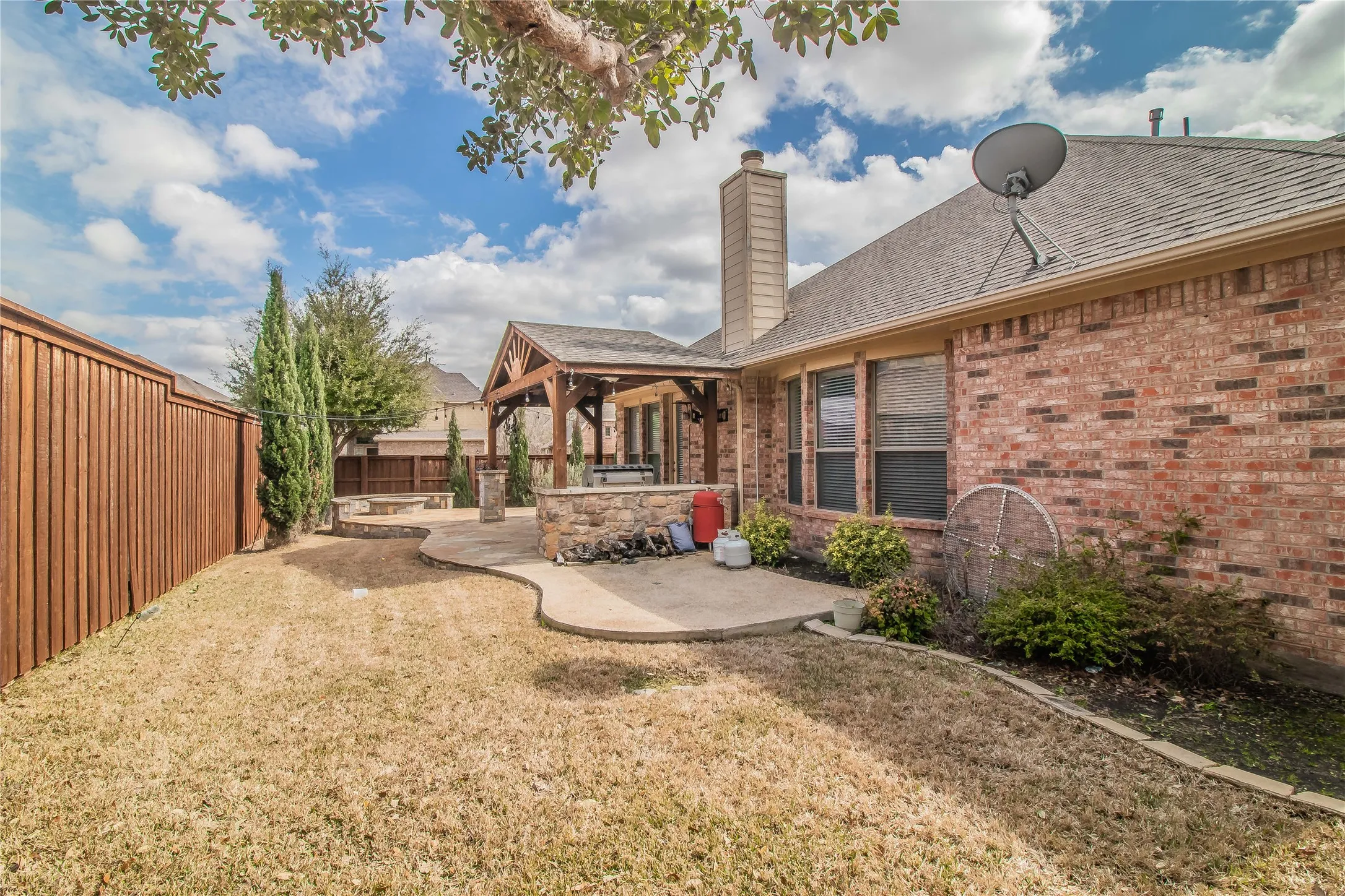 Single Family Residence For Rent in Collin County , 4647 Phillip Drive, Plano, Texas 75024, 3 Bedroom, 2 Bathroom, 2 Garage spaces, 2,207 Sqft, built in 2007, mls#21390582, Real Estate Agent in Plano, Homes For Rent in Collin county, Homes For Rent in Plano, Realtor in Plano Texas, Real Estate Brokerage Independent Realty Texas, Luminita Cordes Realtor