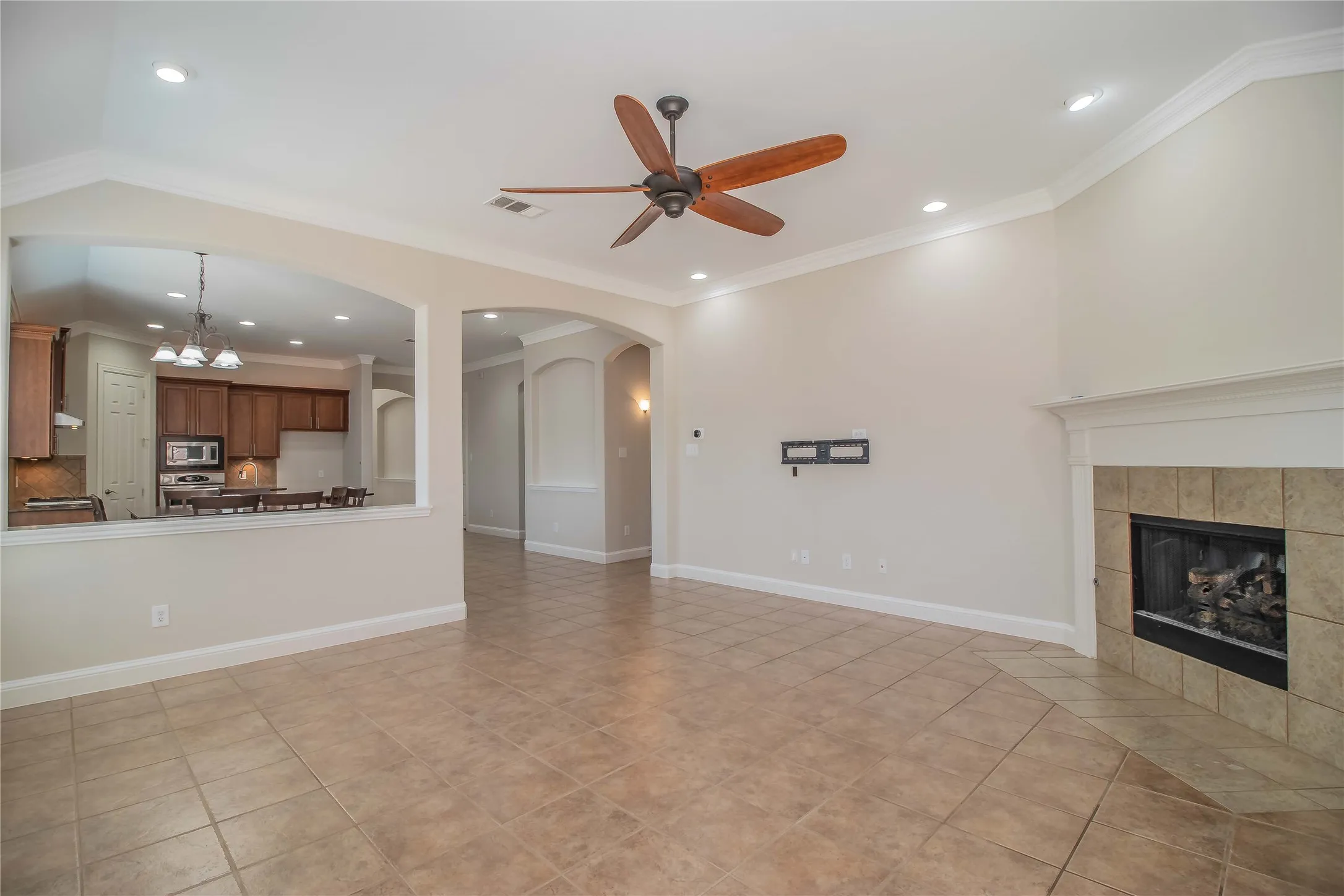 Single Family Residence For Rent in Collin County , 4647 Phillip Drive, Plano, Texas 75024, 3 Bedroom, 2 Bathroom, 2 Garage spaces, 2,207 Sqft, built in 2007, mls#21390582, Real Estate Agent in Plano, Homes For Rent in Collin county, Homes For Rent in Plano, Realtor in Plano Texas, Real Estate Brokerage Independent Realty Texas, Luminita Cordes Realtor