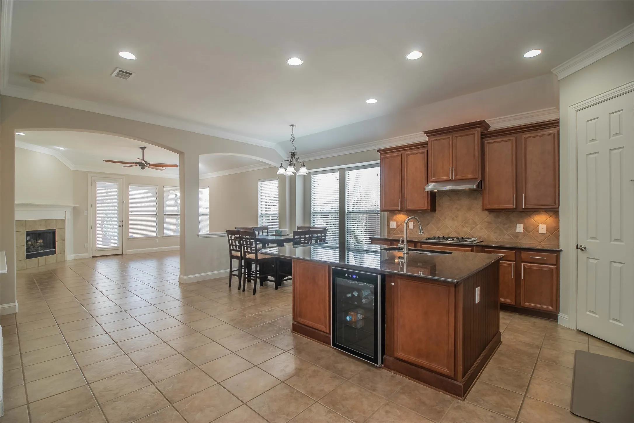 Single Family Residence For Rent in Collin County , 4647 Phillip Drive, Plano, Texas 75024, 3 Bedroom, 2 Bathroom, 2 Garage spaces, 2,207 Sqft, built in 2007, mls#21390582, Real Estate Agent in Plano, Homes For Rent in Collin county, Homes For Rent in Plano, Realtor in Plano Texas, Real Estate Brokerage Independent Realty Texas, Luminita Cordes Realtor