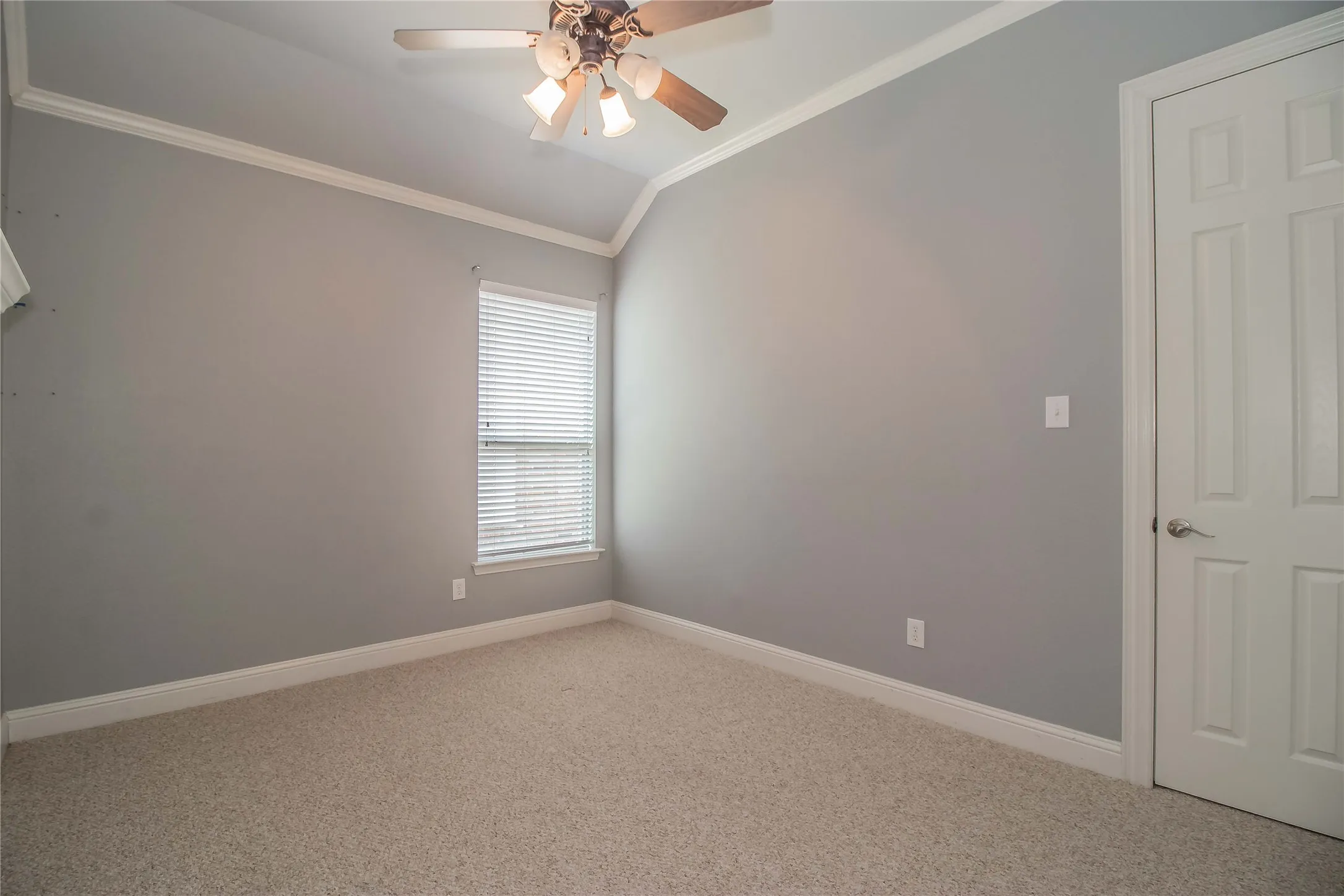 Single Family Residence For Rent in Collin County , 4647 Phillip Drive, Plano, Texas 75024, 3 Bedroom, 2 Bathroom, 2 Garage spaces, 2,207 Sqft, built in 2007, mls#21390582, Real Estate Agent in Plano, Homes For Rent in Collin county, Homes For Rent in Plano, Realtor in Plano Texas, Real Estate Brokerage Independent Realty Texas, Luminita Cordes Realtor