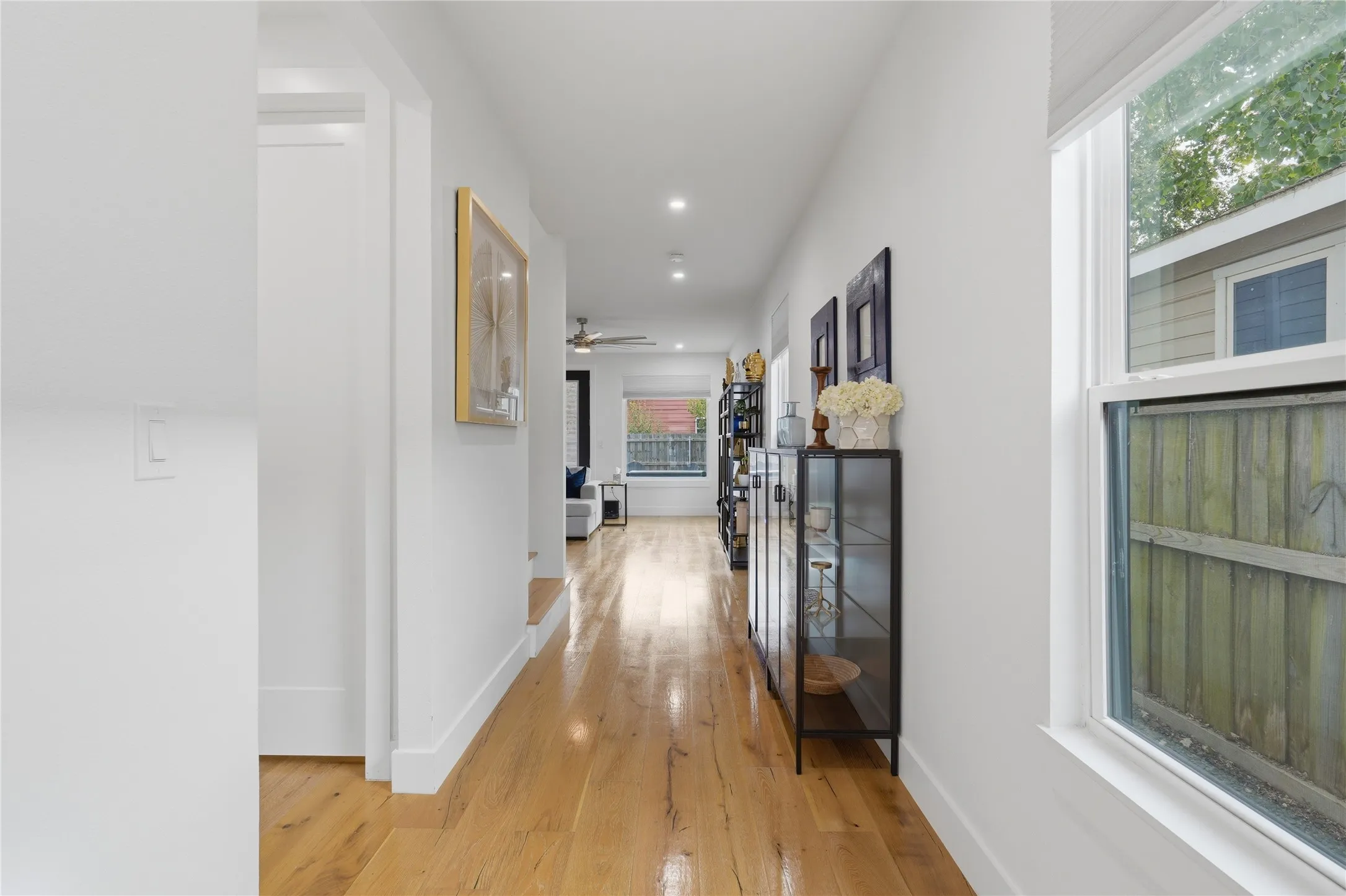 Single Family Residence For Rent in Dallas County , 1808 Shaw Street, Dallas, Texas 75212, 3 Bedroom, 3 Bathroom, 2 Garage spaces, 2,618 Sqft, built in 2019, mls#21382378, Real Estate Agent in Dallas, Homes For Rent in Dallas county, Homes For Rent in Dallas, Realtor in Dallas Texas, Real Estate Brokerage Independent Realty Texas, Luminita Cordes Realtor