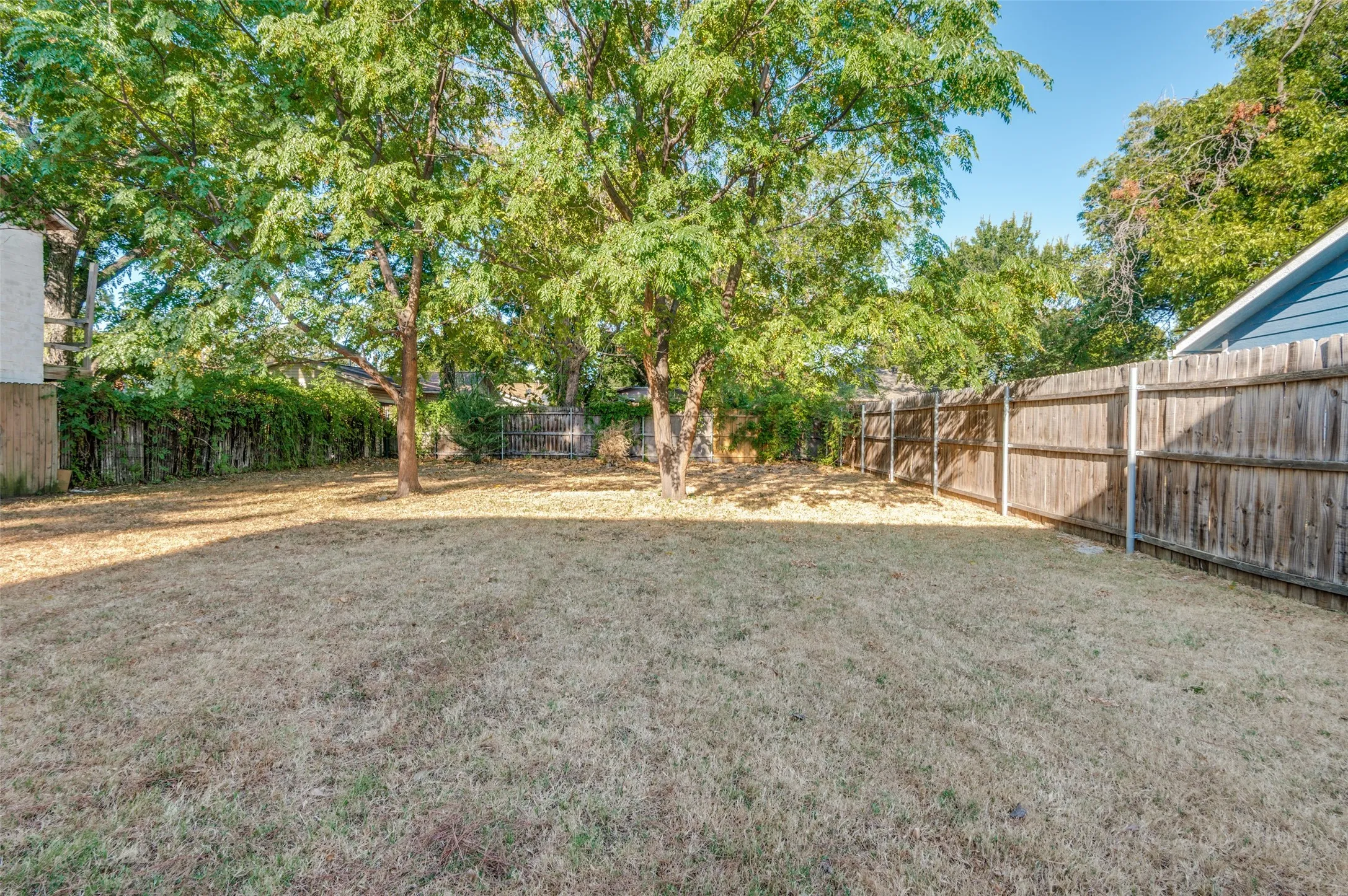 Single Family Residence For Sale in Tarrant County , 1315 Oak Knoll Drive, Haltom City, Texas 76117, 3 Bedroom, 3 Bathroom, 2 Garage spaces, 1,900 Sqft, built in 2023, mls#21388341, Real Estate Agent in Haltom City, Homes For Sale in Tarrant county, Homes For Sale in Haltom City, Realtor in Haltom City Texas, Real Estate Brokerage Independent Realty Texas, Luminita Cordes Realtor