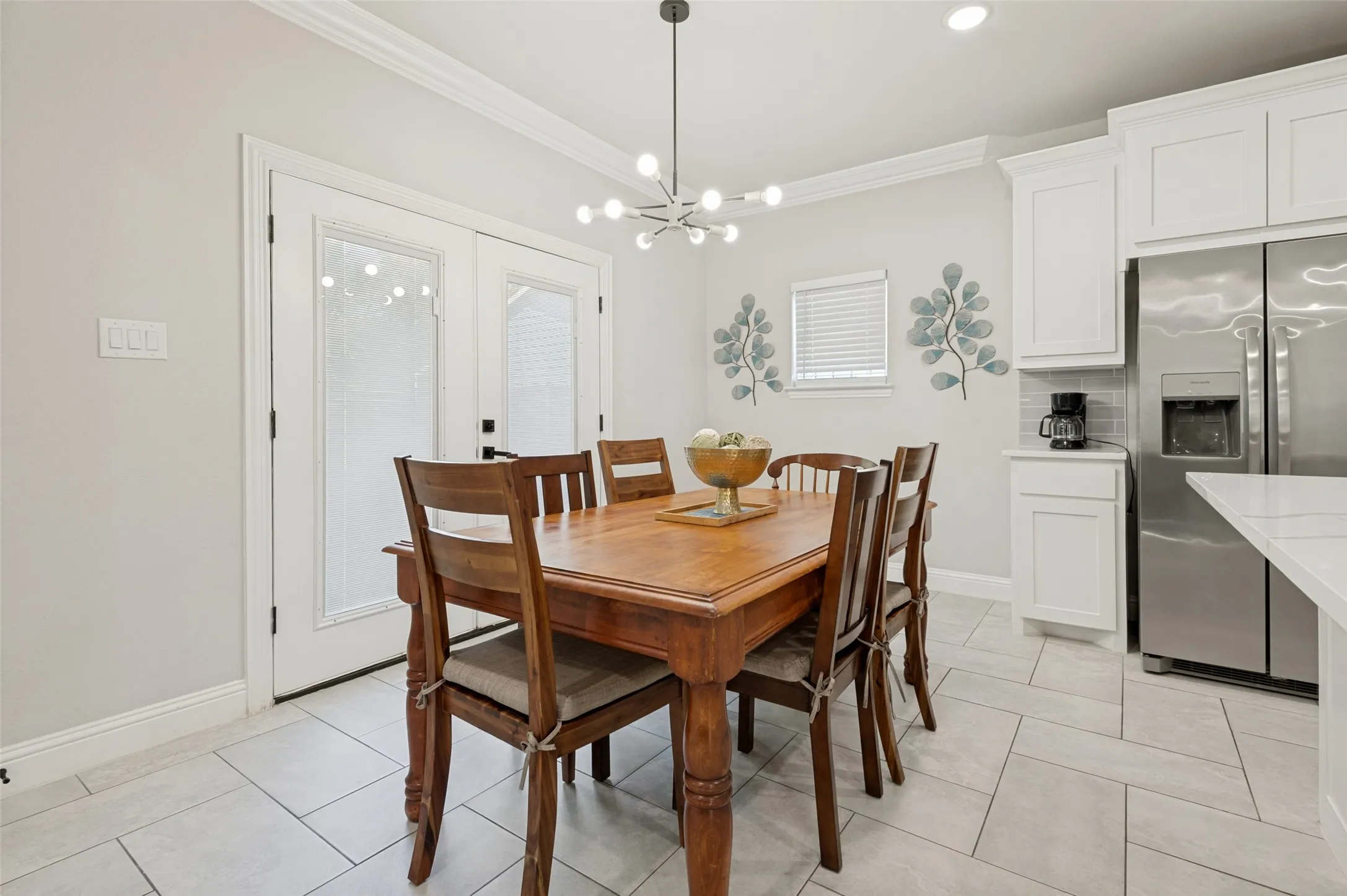 Single Family Residence For Sale in Tarrant County , 1315 Oak Knoll Drive, Haltom City, Texas 76117, 3 Bedroom, 3 Bathroom, 2 Garage spaces, 1,900 Sqft, built in 2023, mls#21388341, Real Estate Agent in Haltom City, Homes For Sale in Tarrant county, Homes For Sale in Haltom City, Realtor in Haltom City Texas, Real Estate Brokerage Independent Realty Texas, Luminita Cordes Realtor